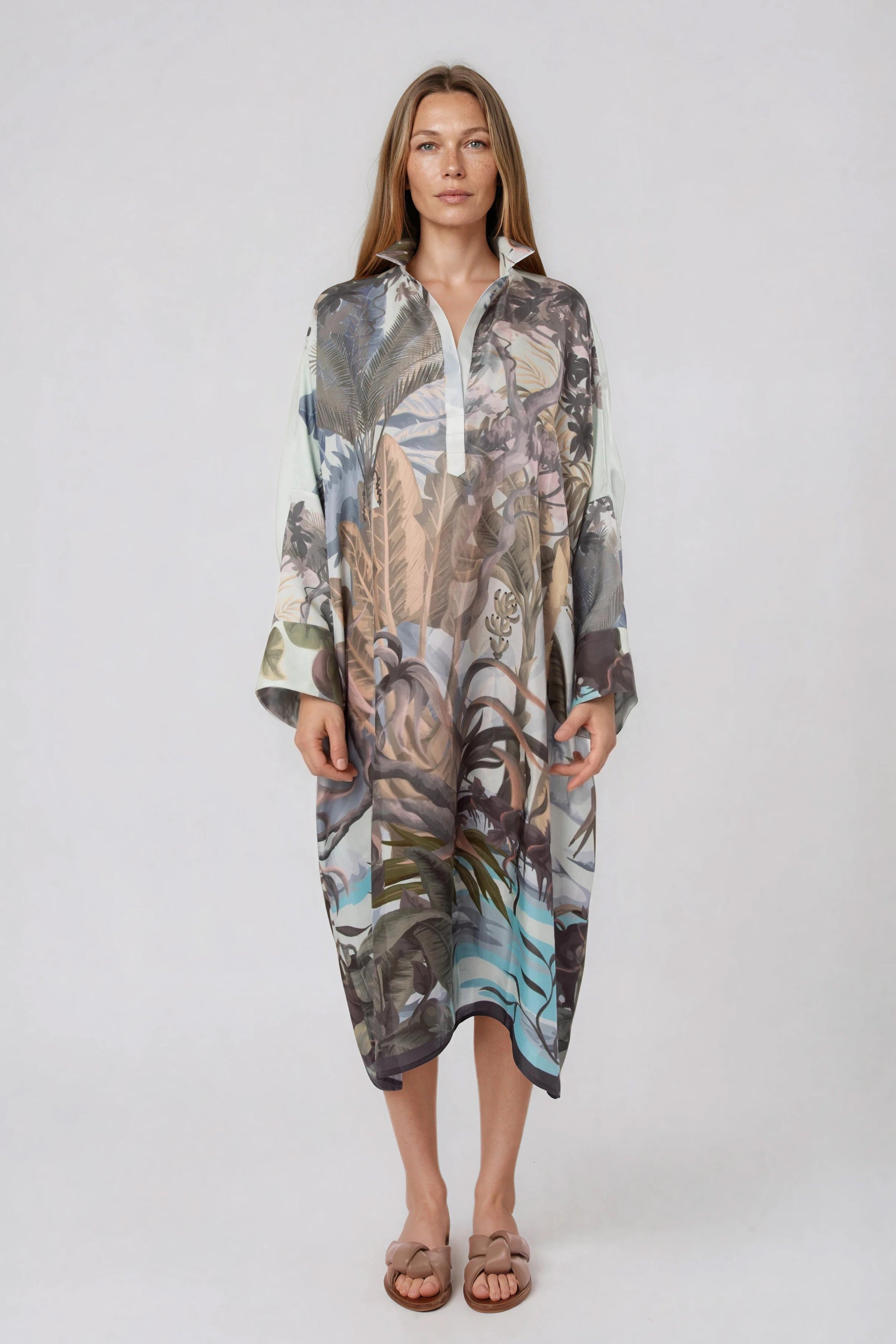 KONA KAFTAN IN LIGHTWEIGHT SILK BLUE PALMS