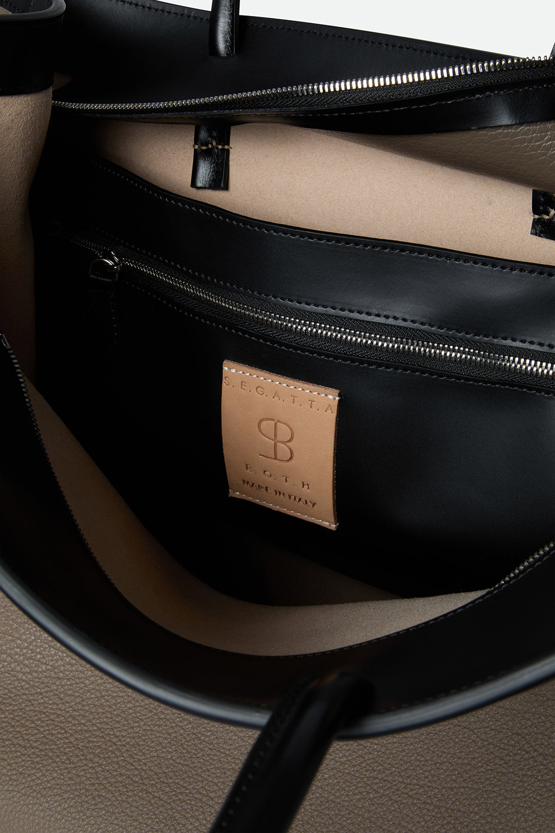 BETTONA 19" IN ITALIAN LEATHER TAUPE