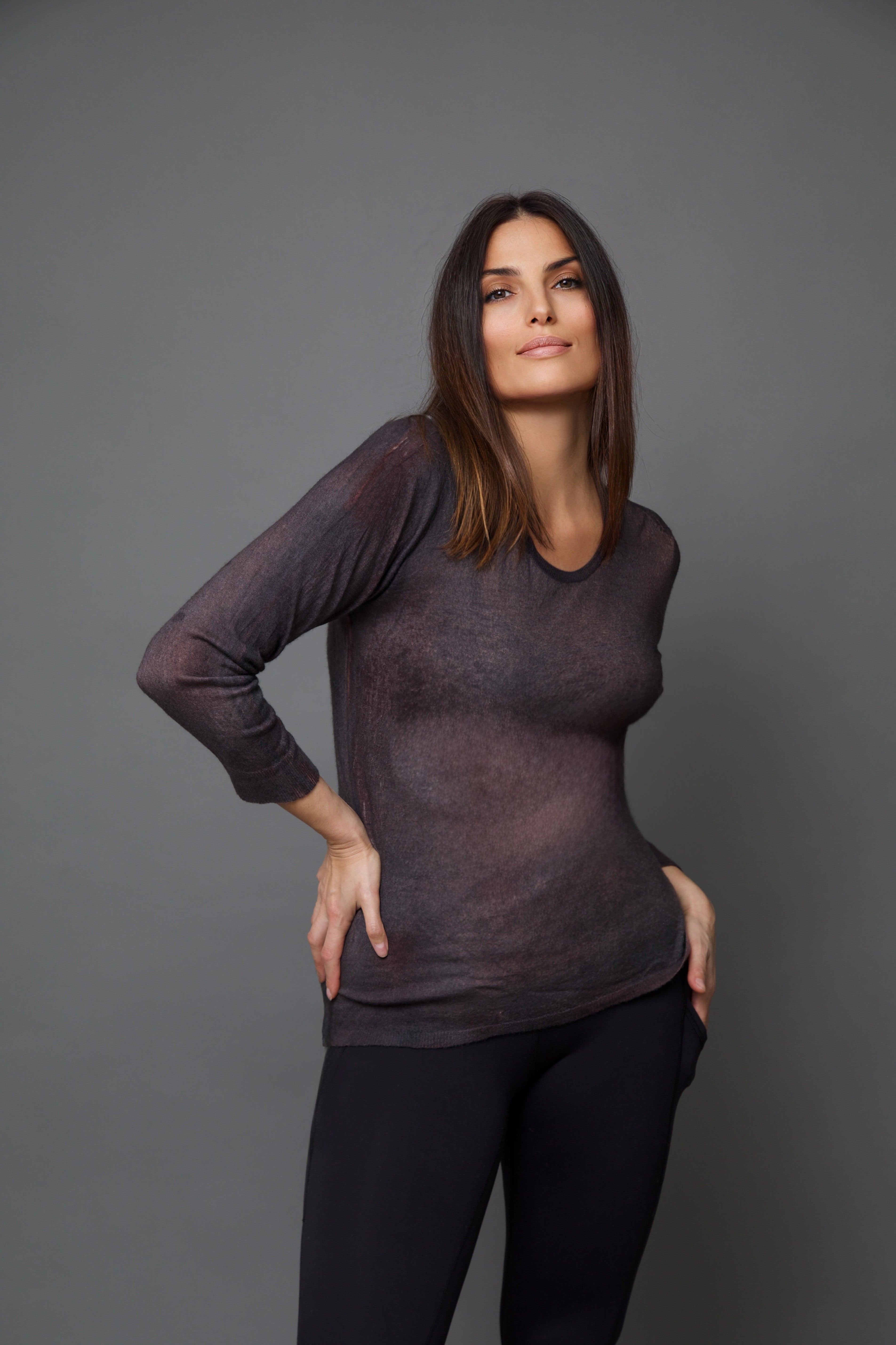 BASILE CREW IN HAND-DYED LIGHTWEIGHT CASHMERE