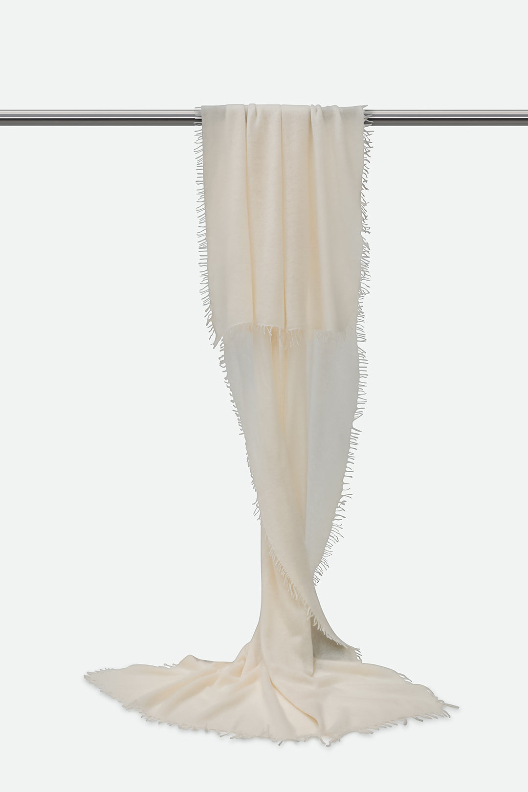 ÉLAN SCARF IN CASHMERE IVORY