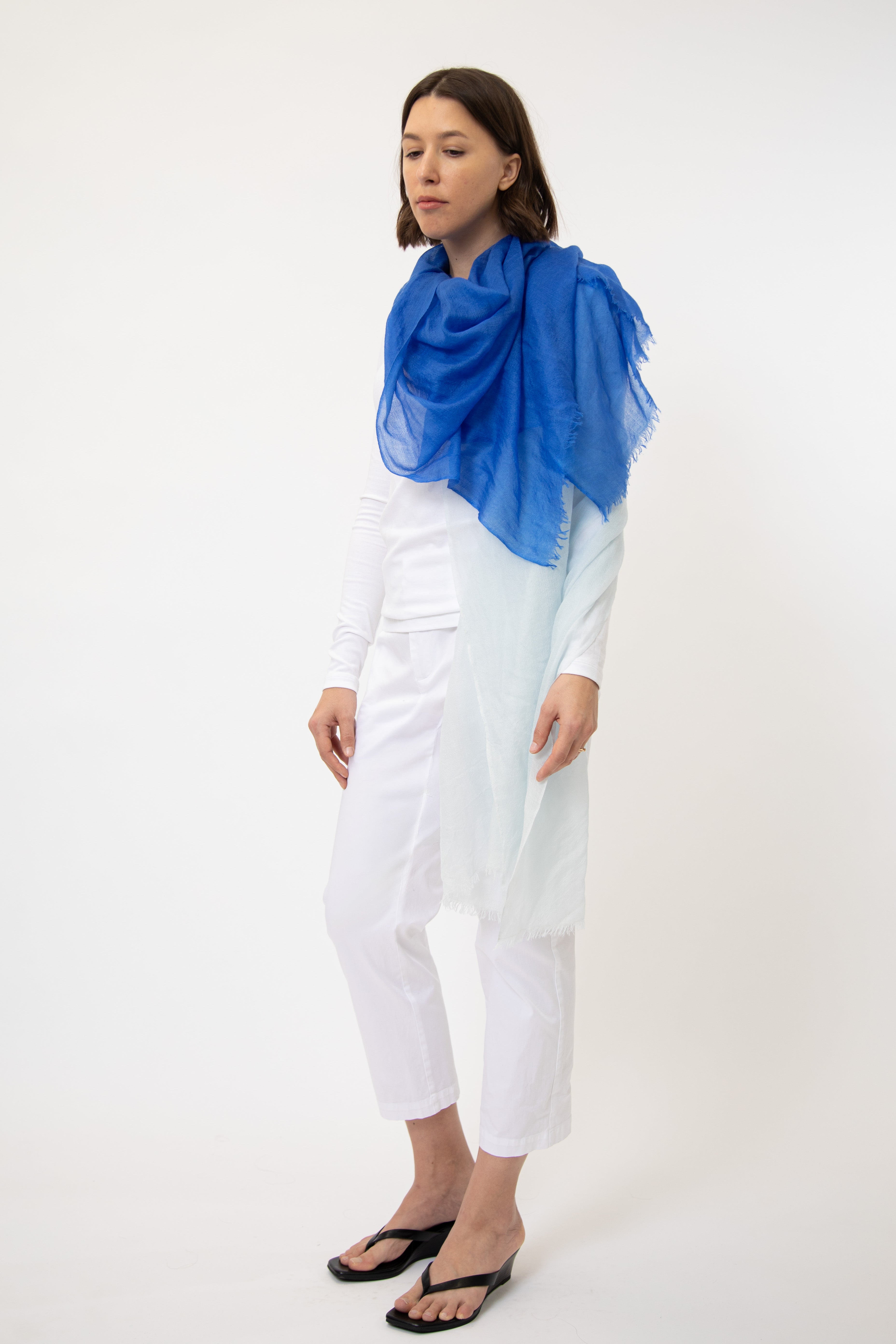 FRANCIA CIELO LIGHTWEIGHT SCARF IN HAND DYED CASHMERE