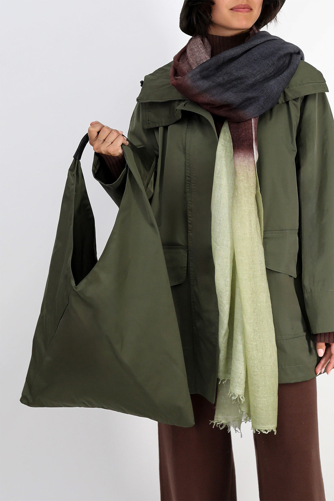 RAINPROOF GALLERY TOTE