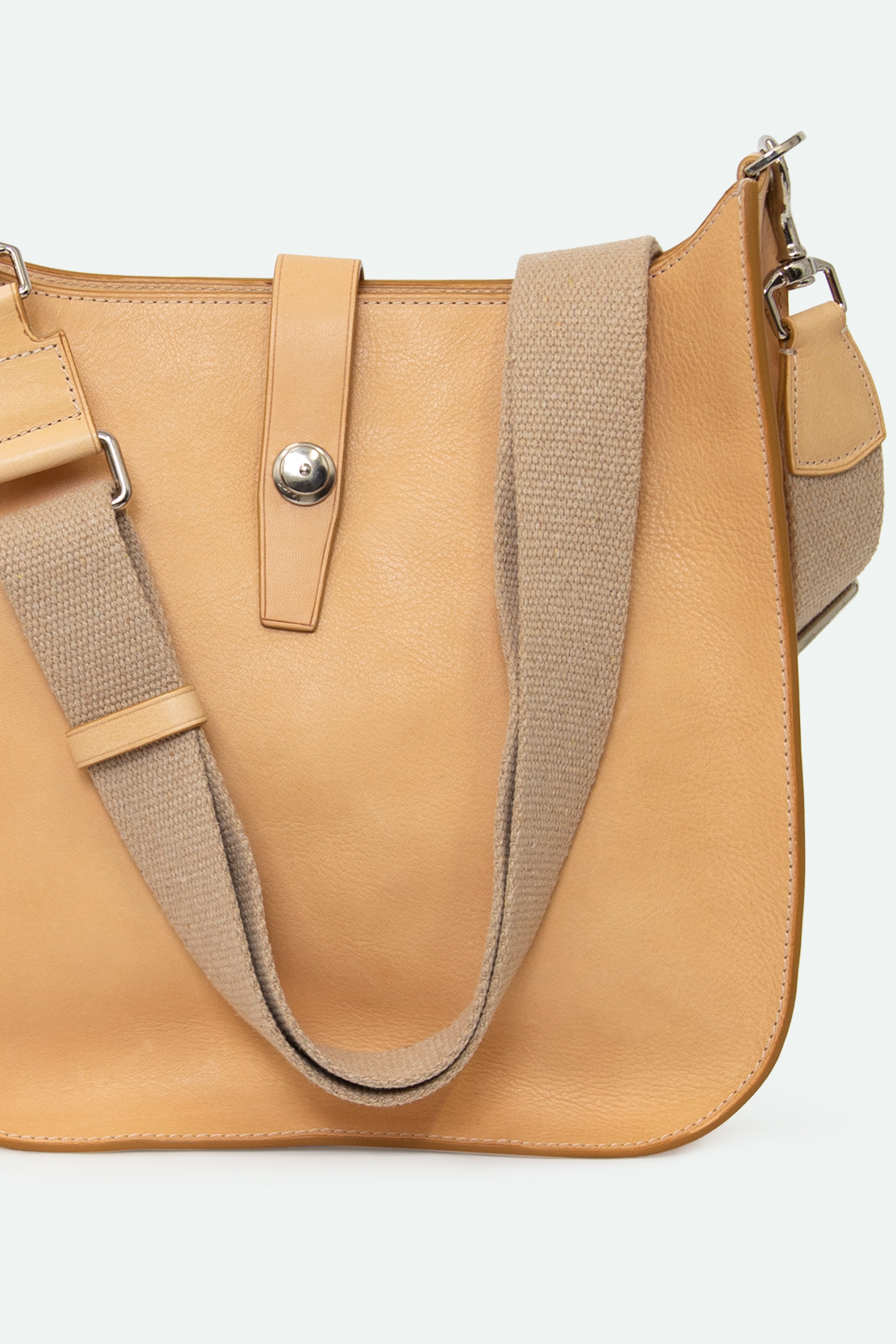 GIA ITALIAN LEATHER CROSSBODY BAG IN GOLDEN SAND