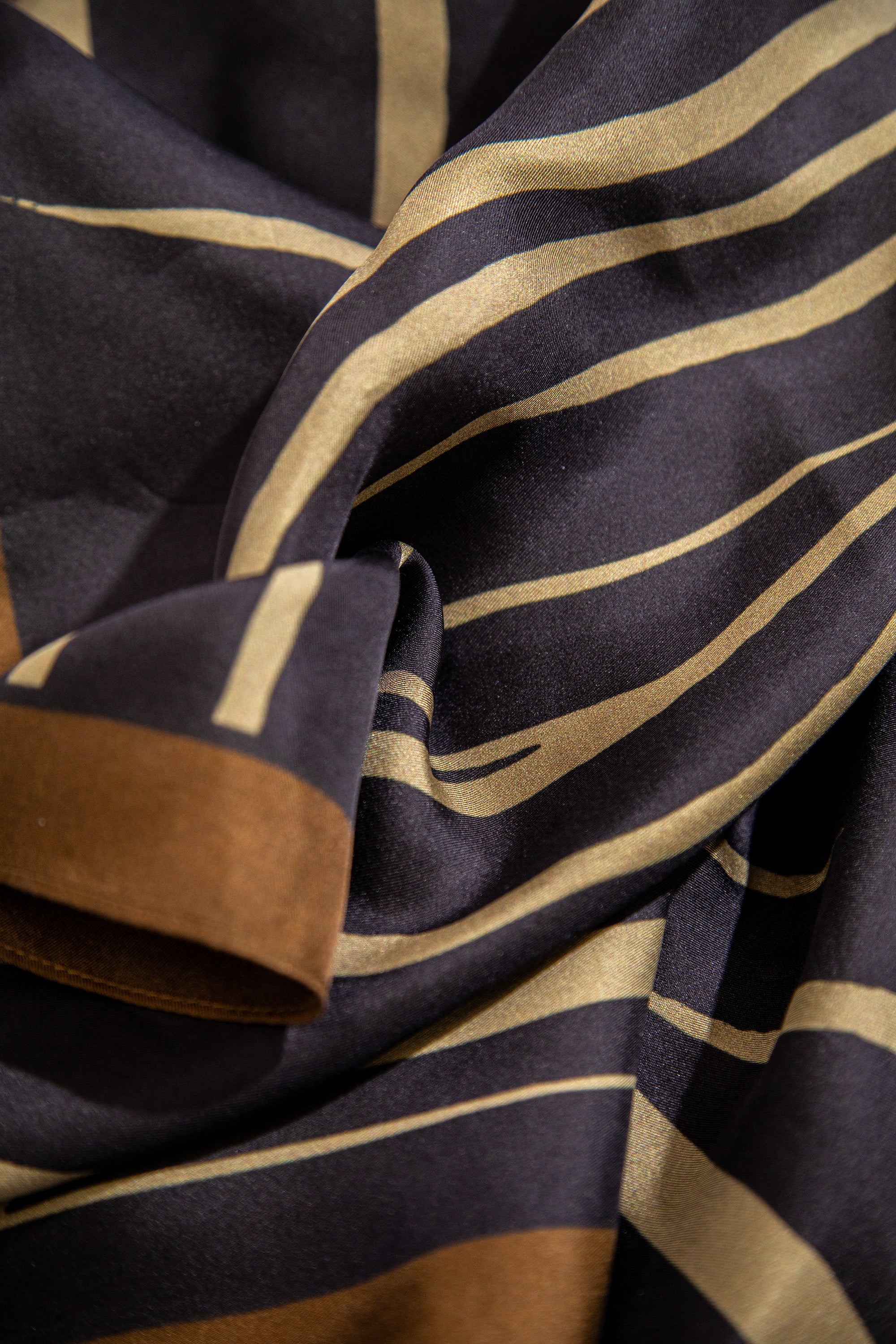 SILK TWILL SQUARE SCARF IN PALMIER TIERRA BORDE