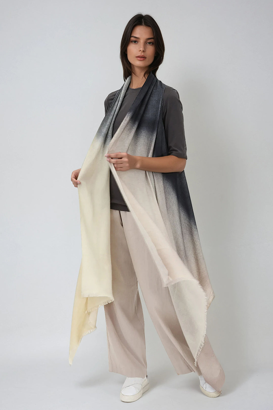 BREZZA CARDI IN LUNAR NIGHT