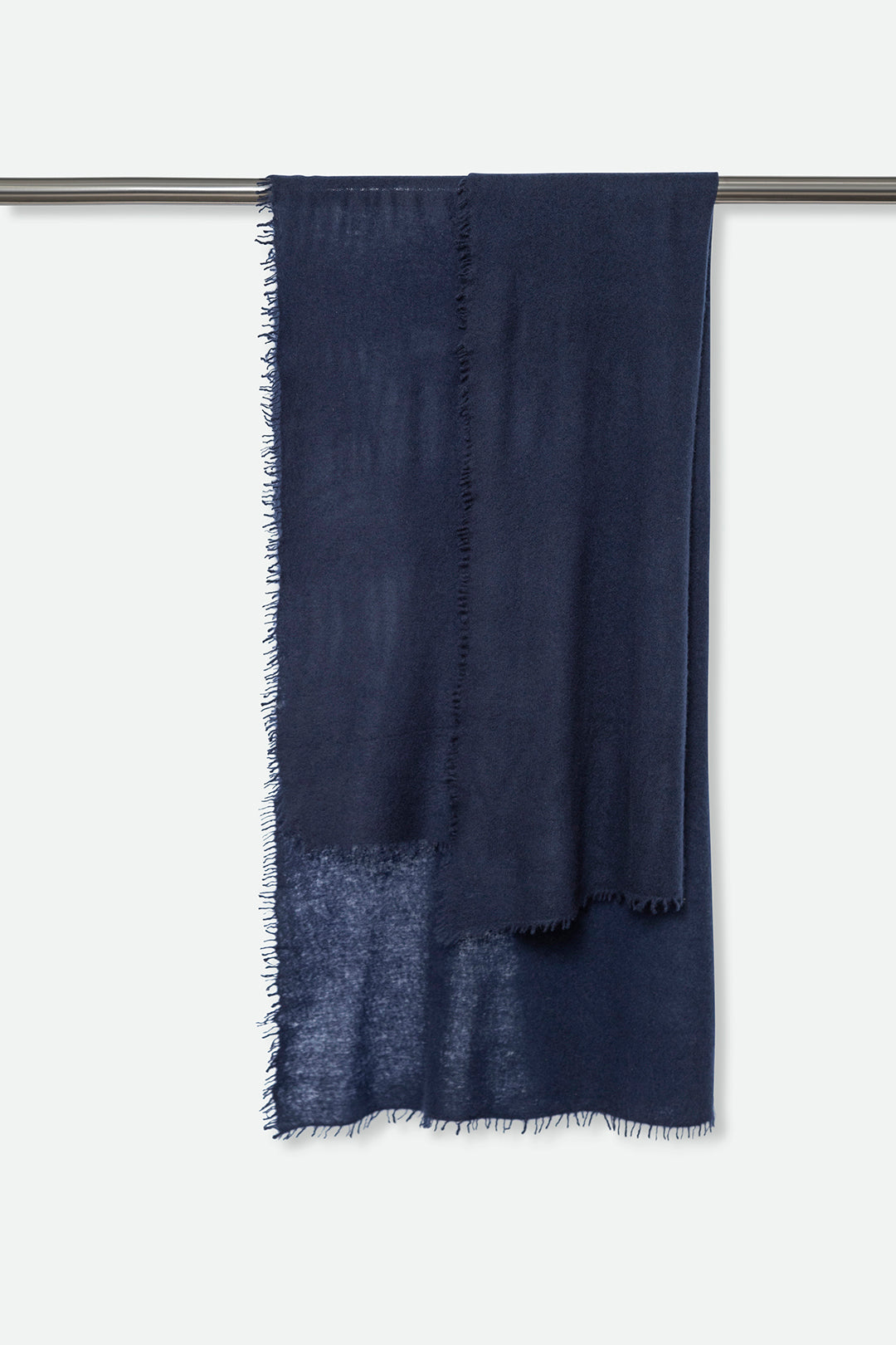 ÉLAN SCARF IN CASHMERE NAVY
