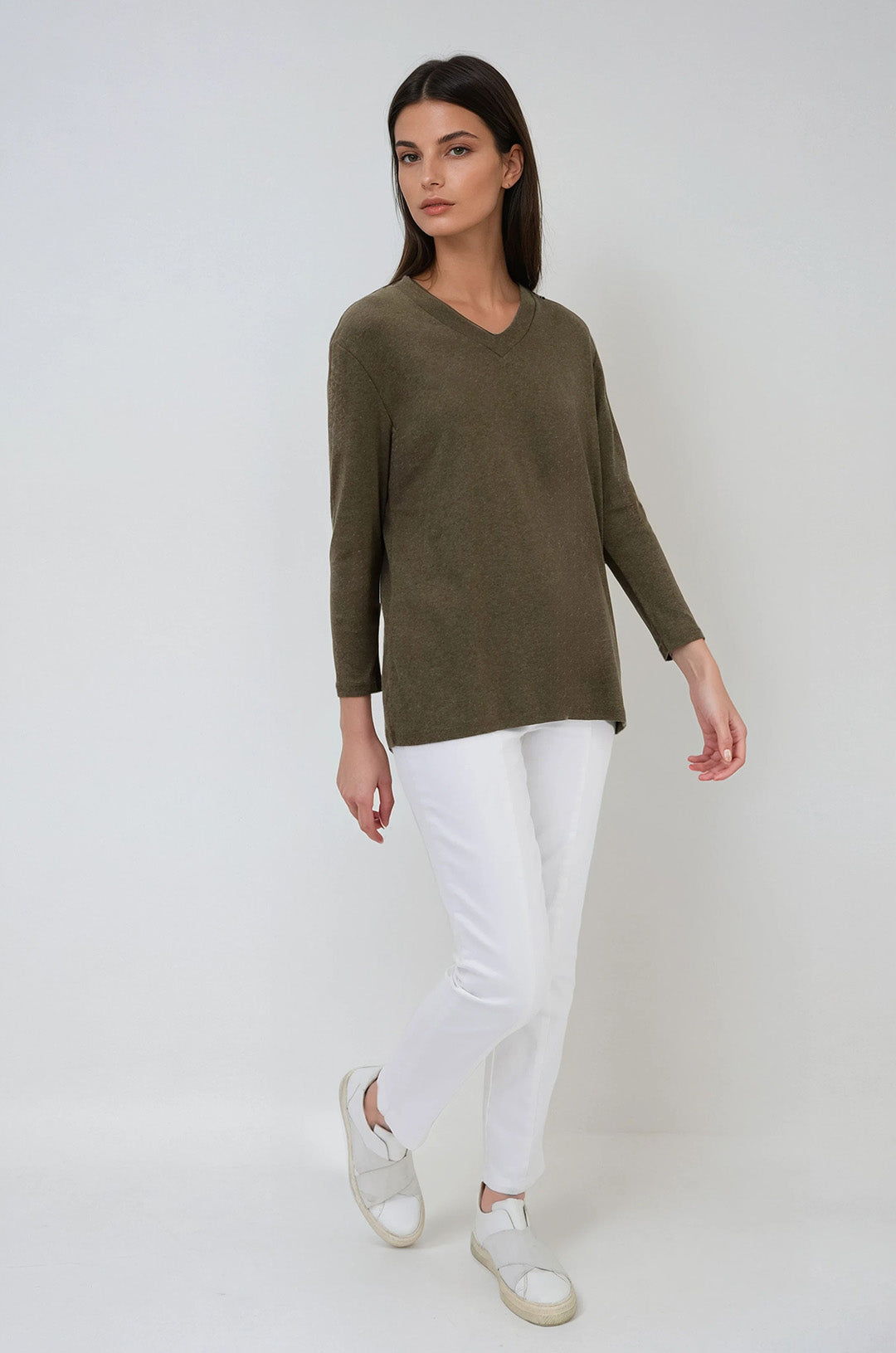 A LINE V NECK BRACELET SLEEVE IN HEATHERED PIMA STRETCH