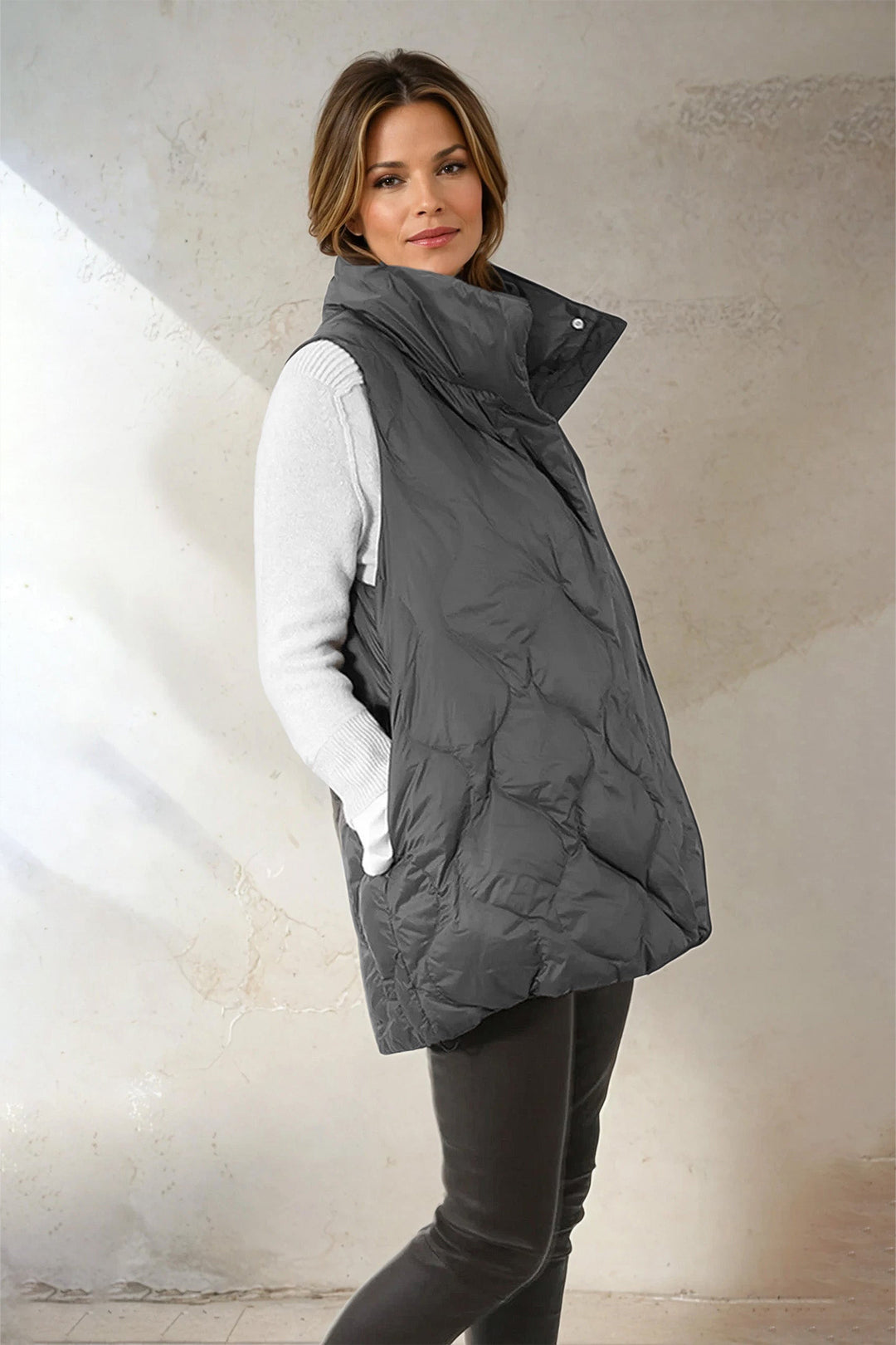LA ROCHE VEST IN LIGHTWEIGHT GOOSE DOWN