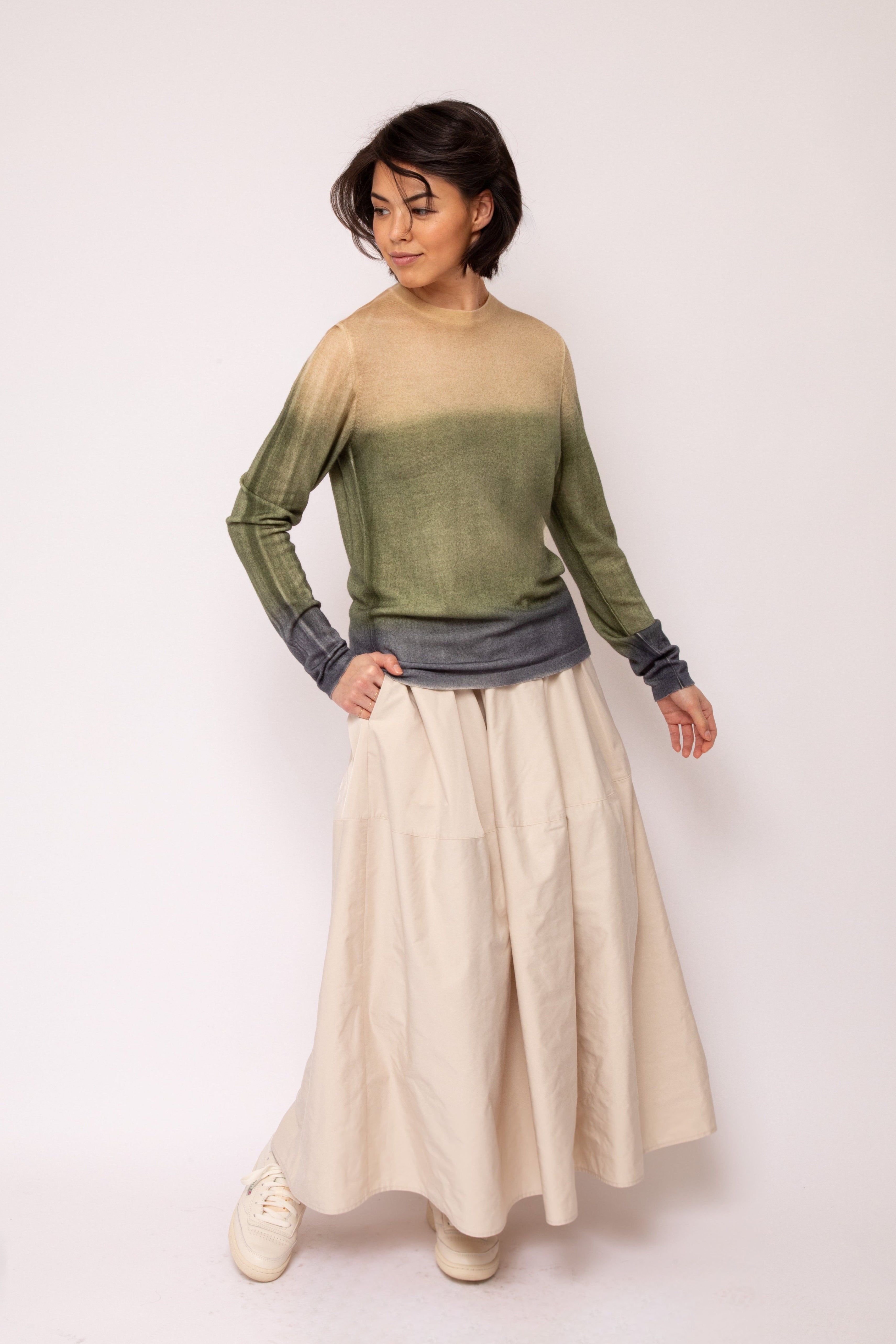 SOREN CREW IN HAND DYED CASHMERE IN WHEAT & ARMY GREEN