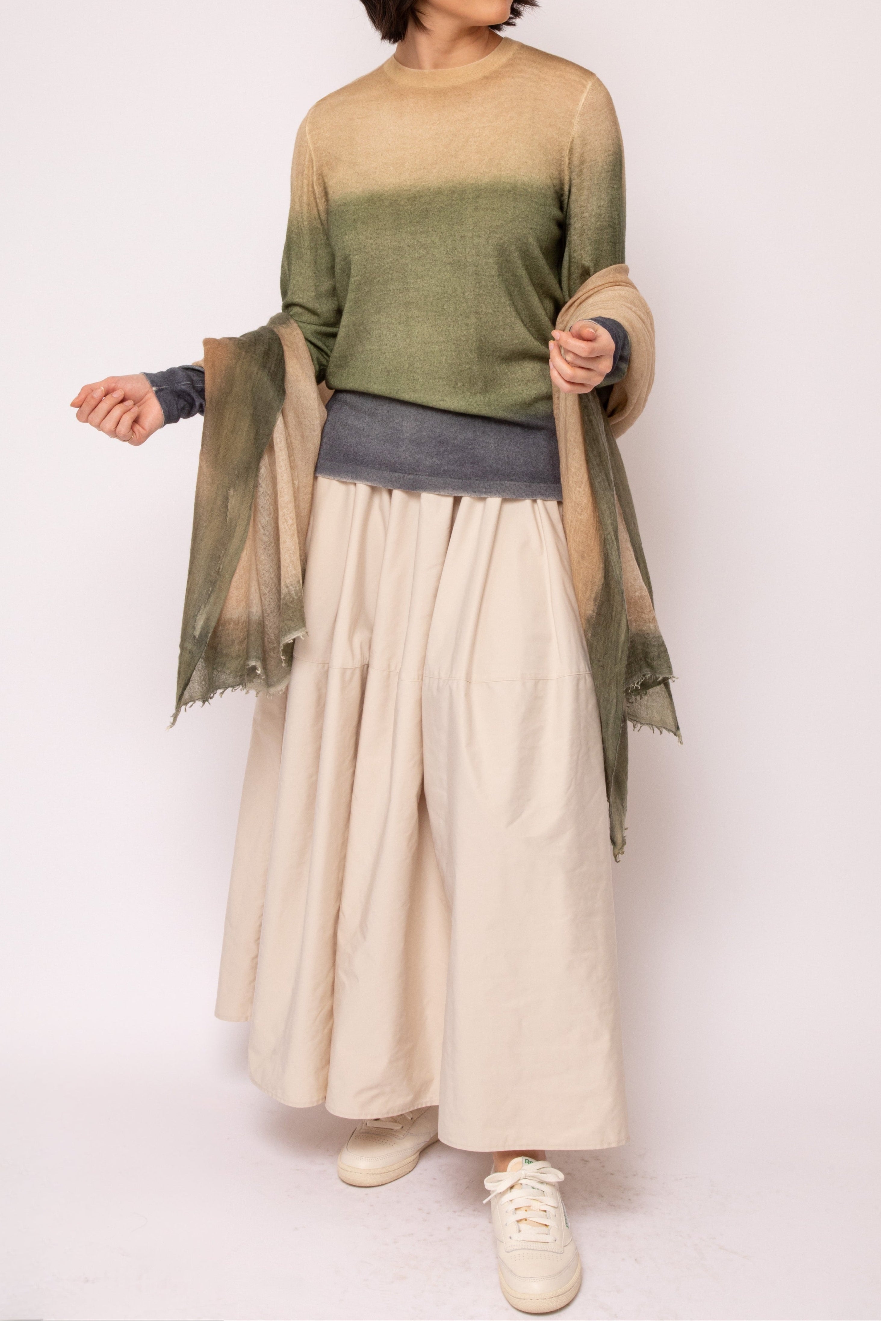 SOREN CREW IN HAND DYED CASHMERE IN WHEAT & ARMY GREEN