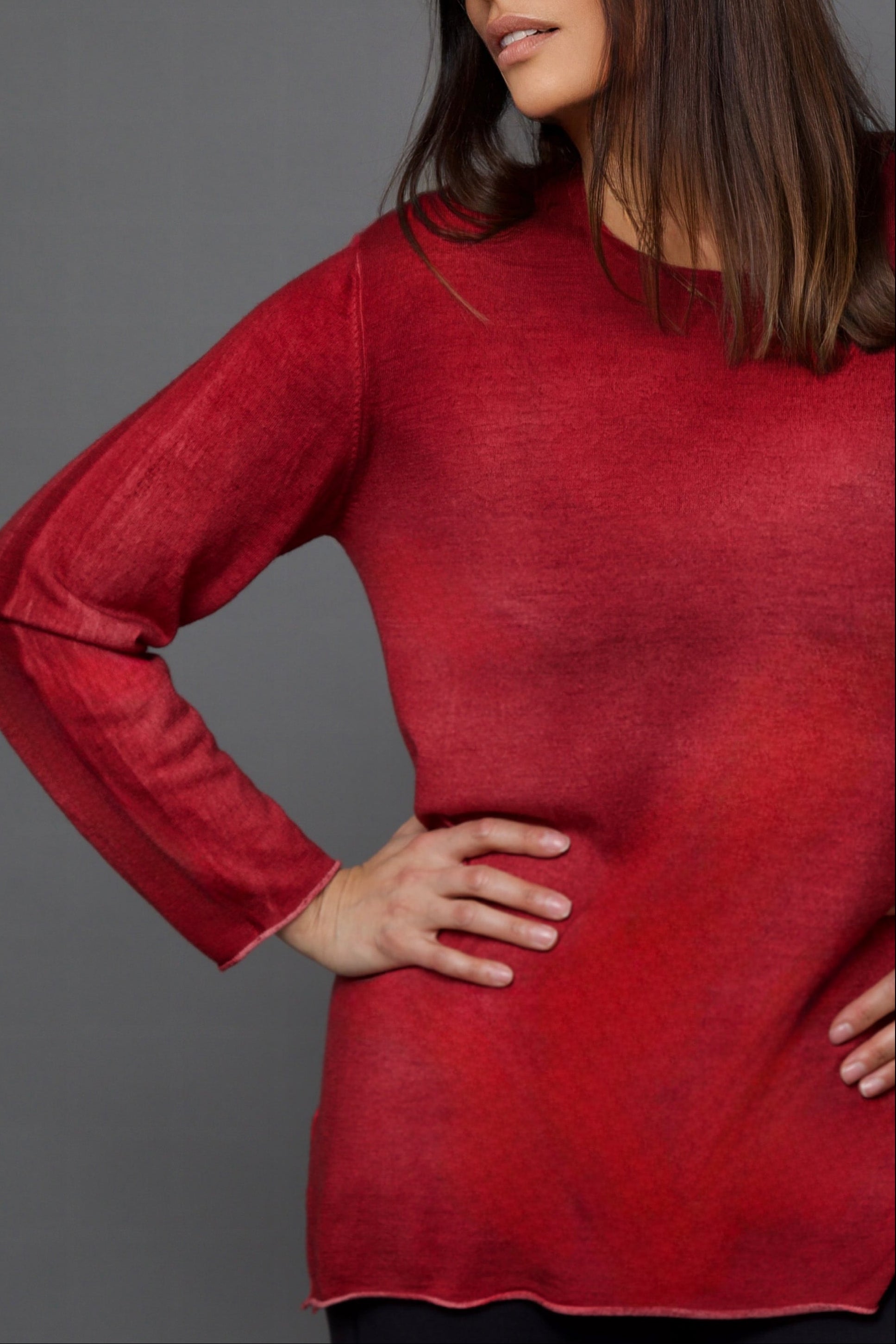 MATTIA RELAXED CREW IN HAND-DYED LIGHTWEIGHT CASHMERE