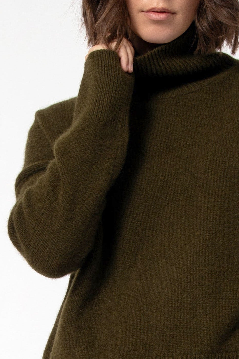THEIA TURTLENECK IN CASHMERE YAK & MERINO