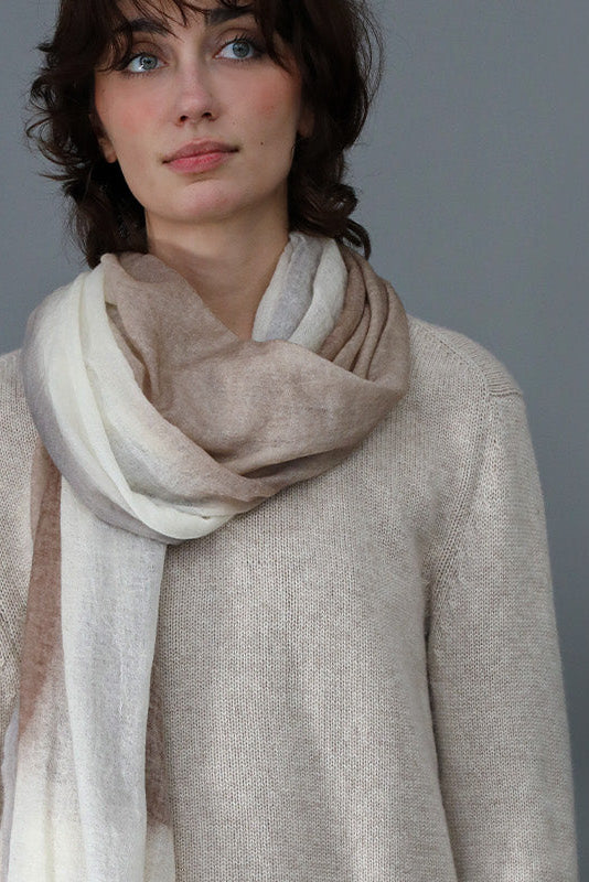 COLETTE CREWNECK SWEATER IN CASHMERE MERINO 4 PLY KNIT