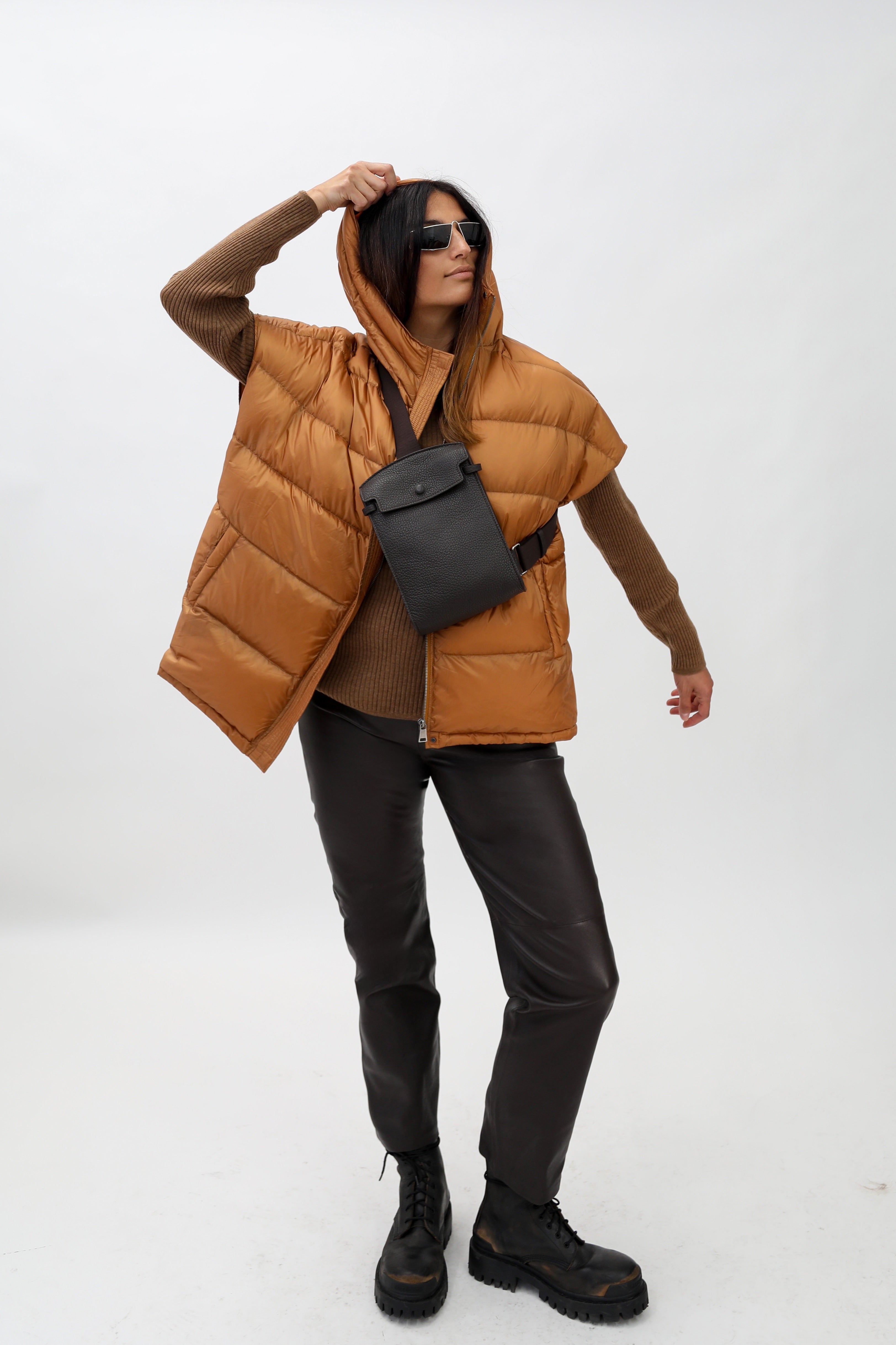 MONZA ITALIAN LEATHER CROSSBODY IN DARK CHOCOLATE BROWN