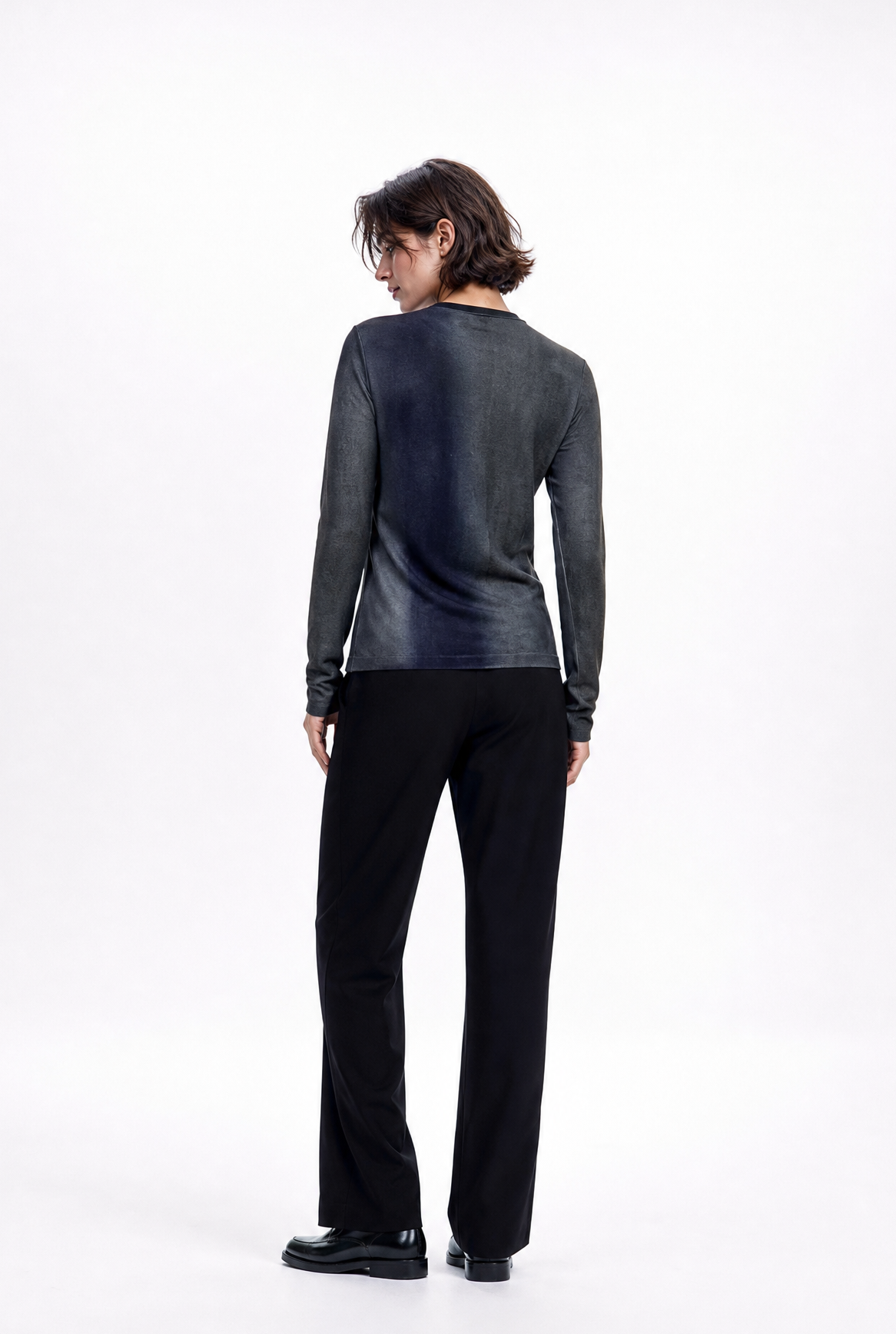 SOREN CREW IN HAND DYED CASHMERE IN MIDNIGHT NAVY