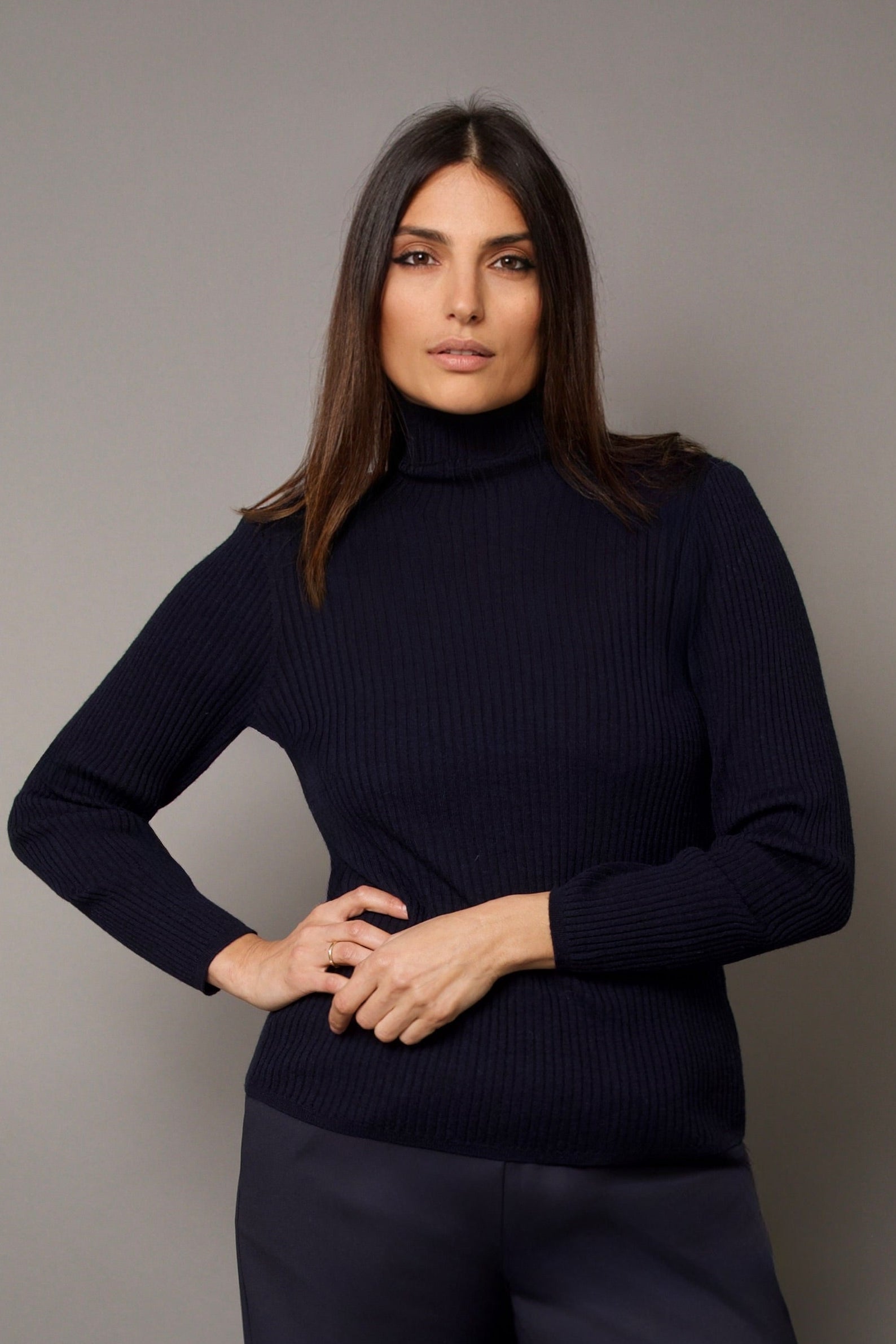 STRATO RIBBED TURTLENECK IN FINE MERINO
