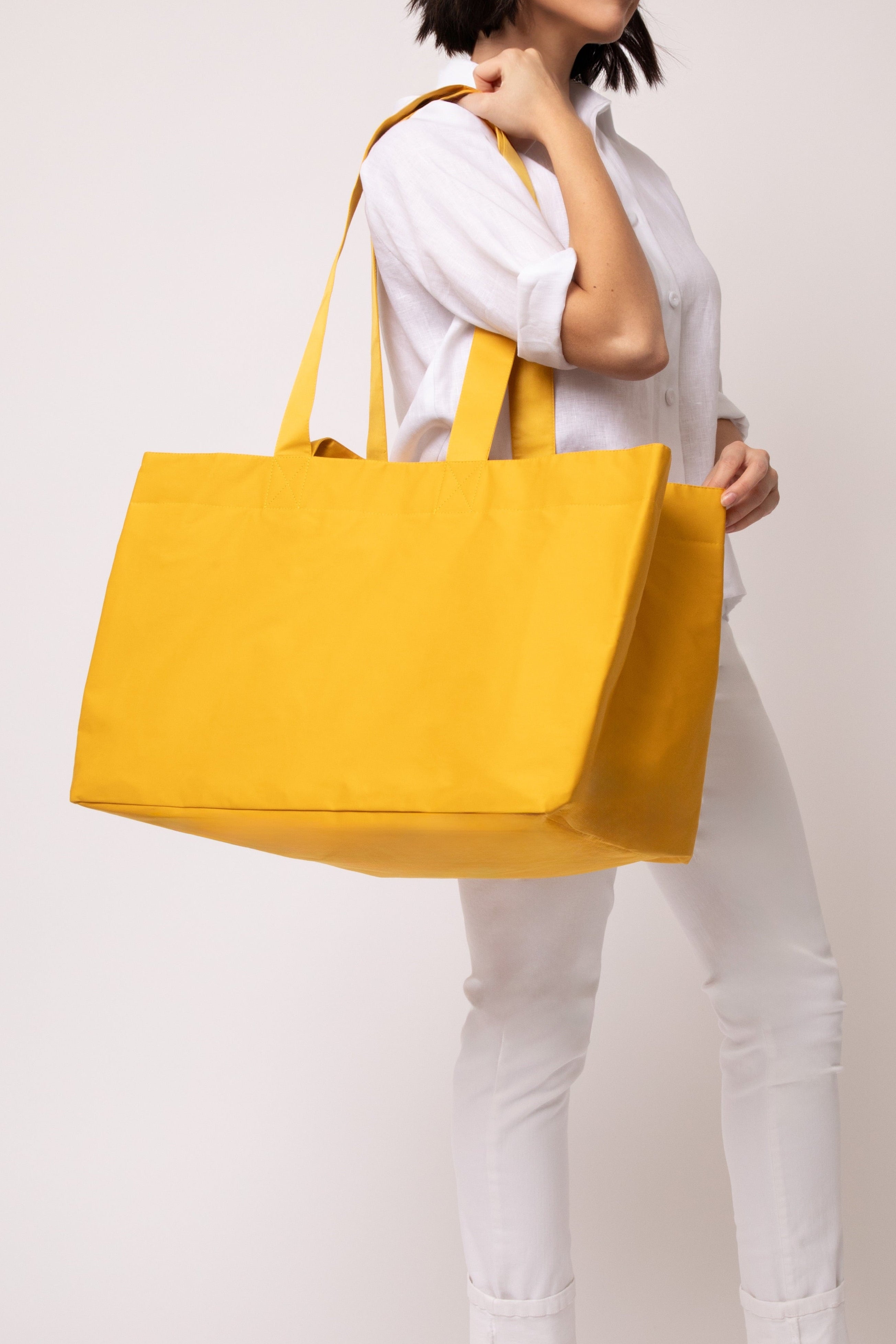 RAINPROOF STUDIO TOTE