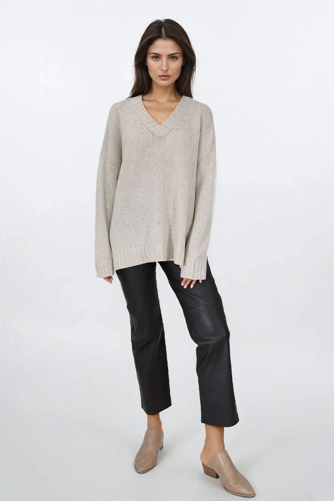 VIENNA V-NECK SWEATER IN CASHMERE BLEND