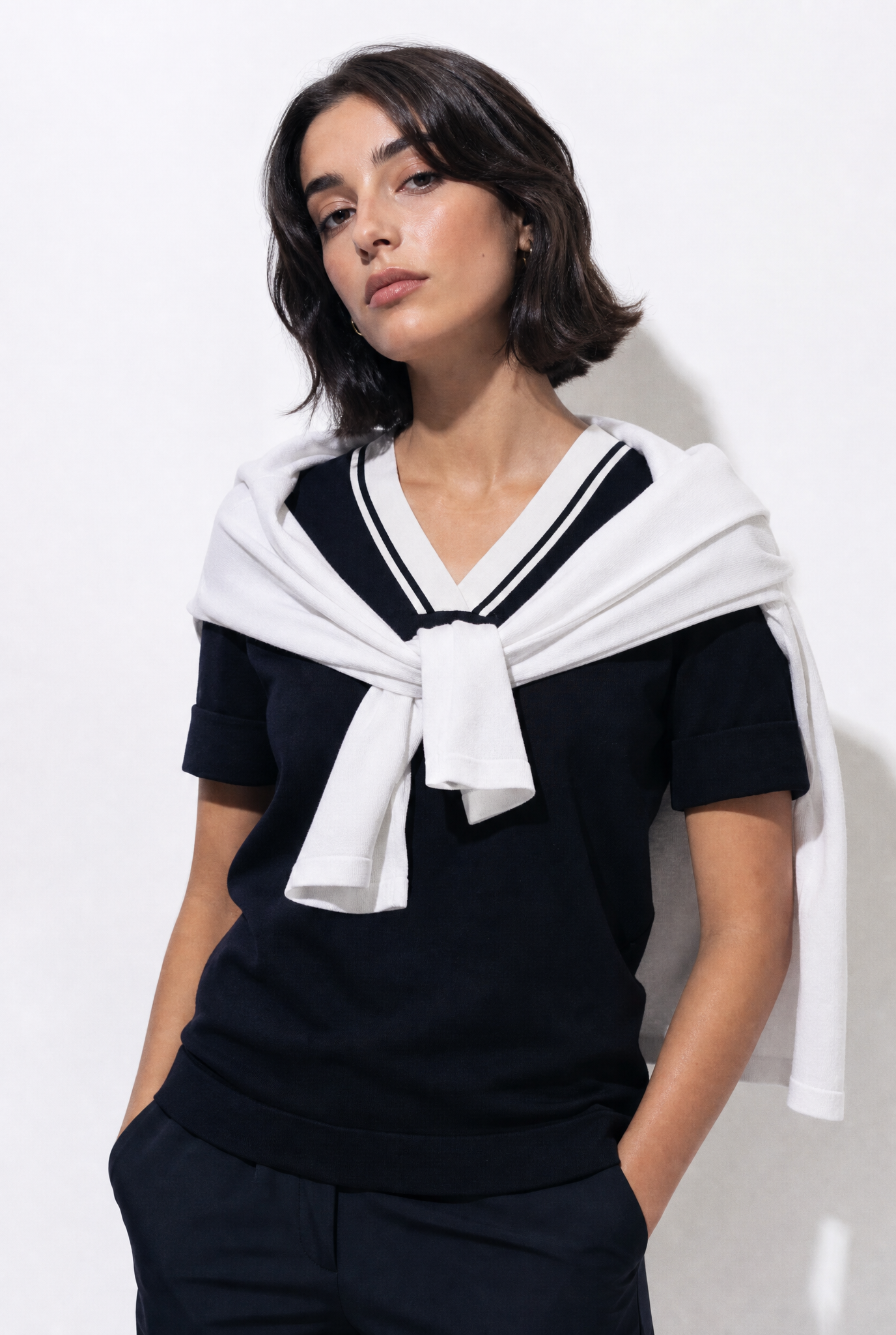 ARLO V-NECK IN FINE GAUGE ITALIAN SILK COTTON