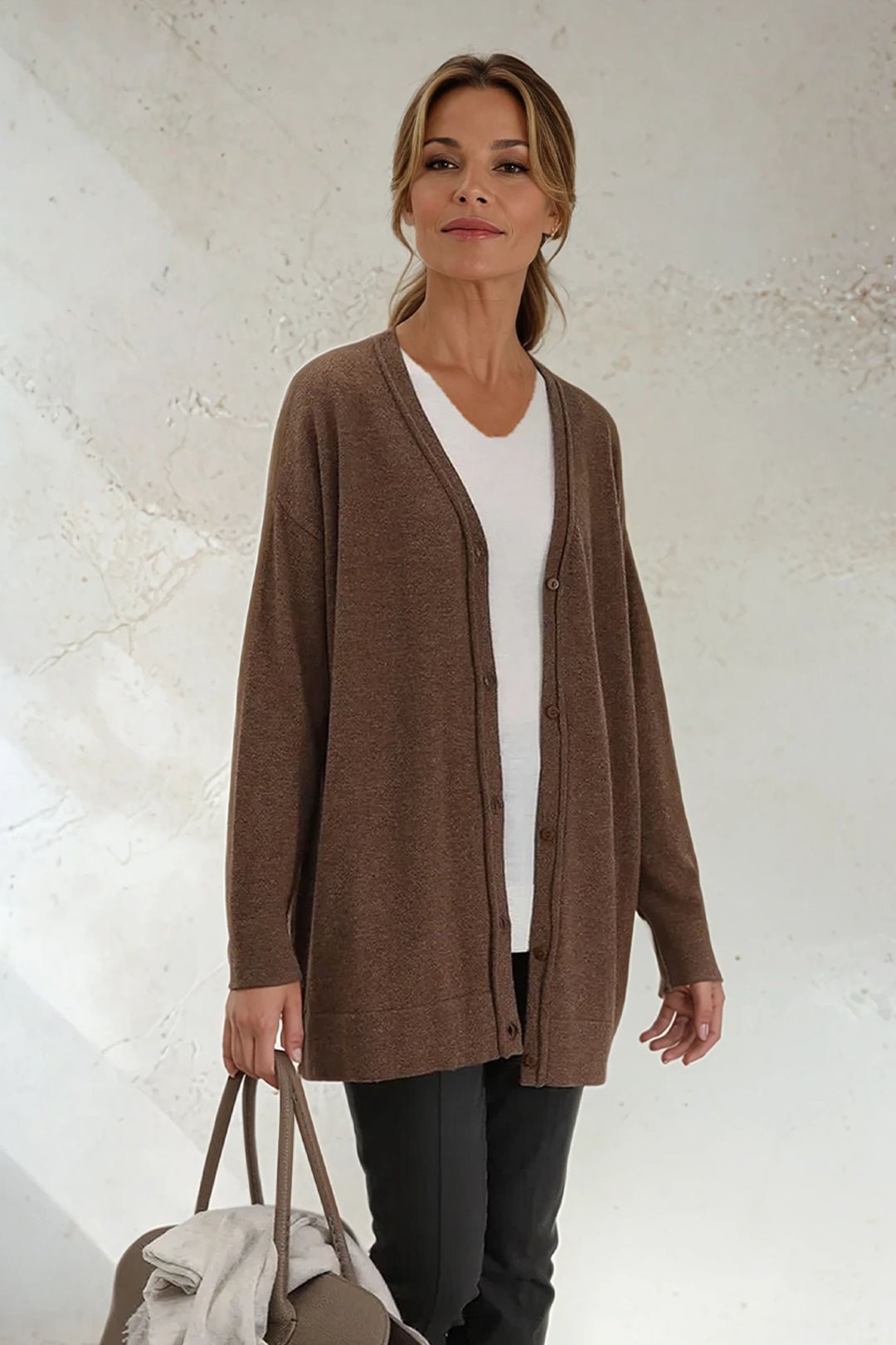 AVERY AMICO BOYFRIEND V NECK IN FINE ITALIAN MERINO - Jarbo