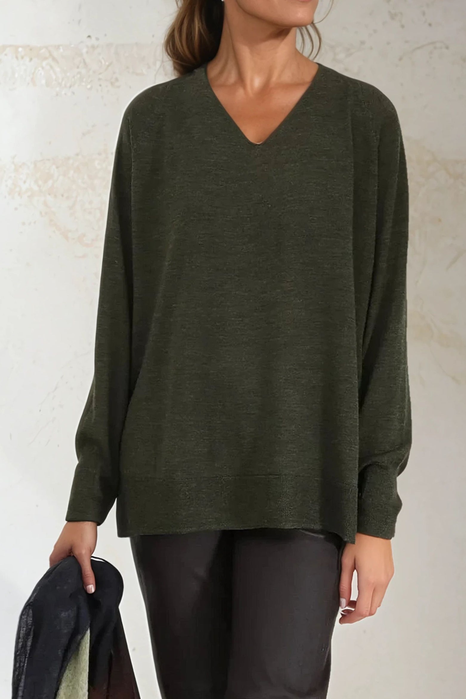 AVERY AMICO BOYFRIEND V NECK IN FINE ITALIAN MERINO - Jarbo