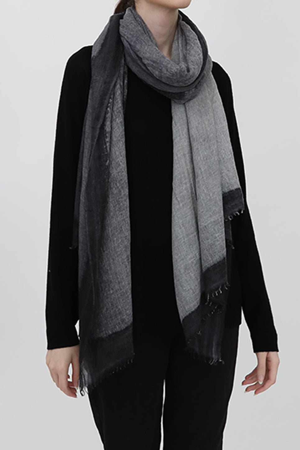 CHARCOAL SCARF IN HAND DYED CASHMERE - Jarbo