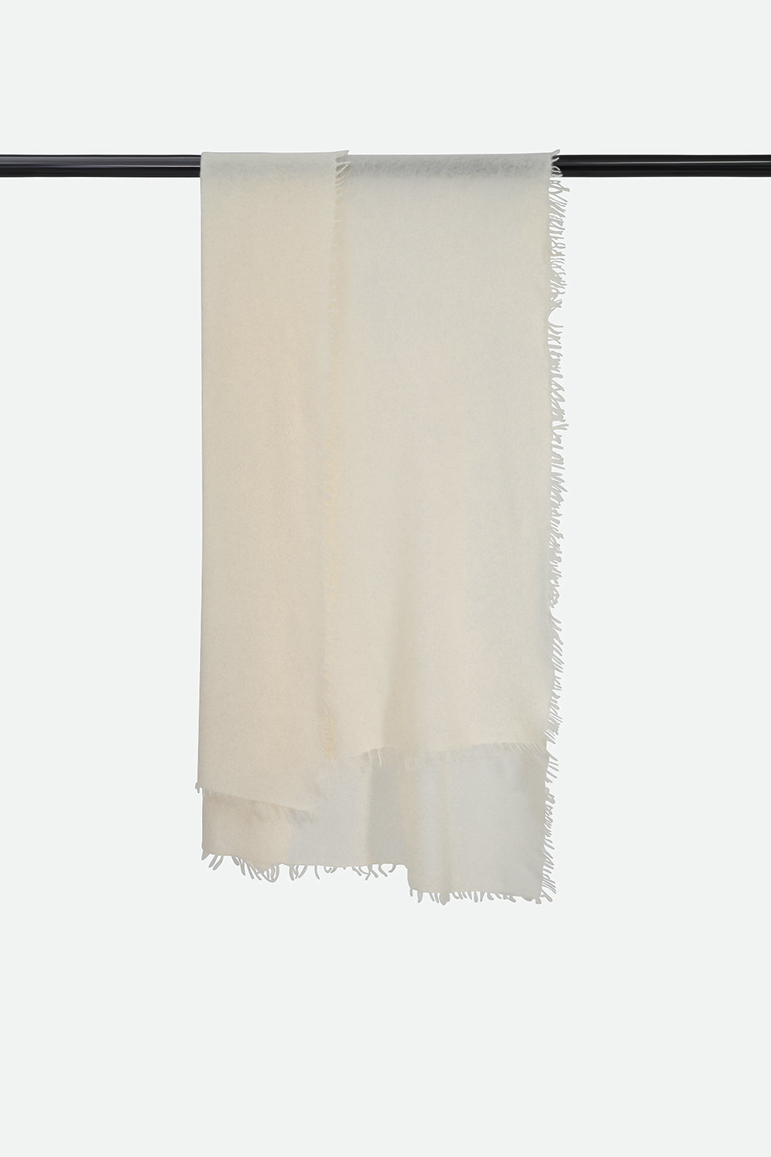ÉLAN SCARF IN CASHMERE IVORY
