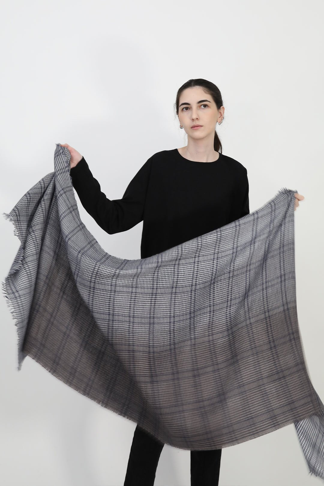 NAVY BLUE HOUNDSTOOTH ITALIAN CASHMERE SCARF - Jarbo
