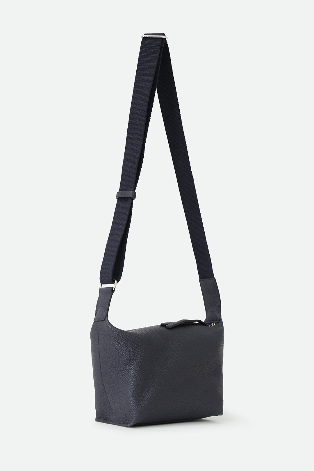 RAVELLO ITALIAN LEATHER HANDBAG IN NAVY