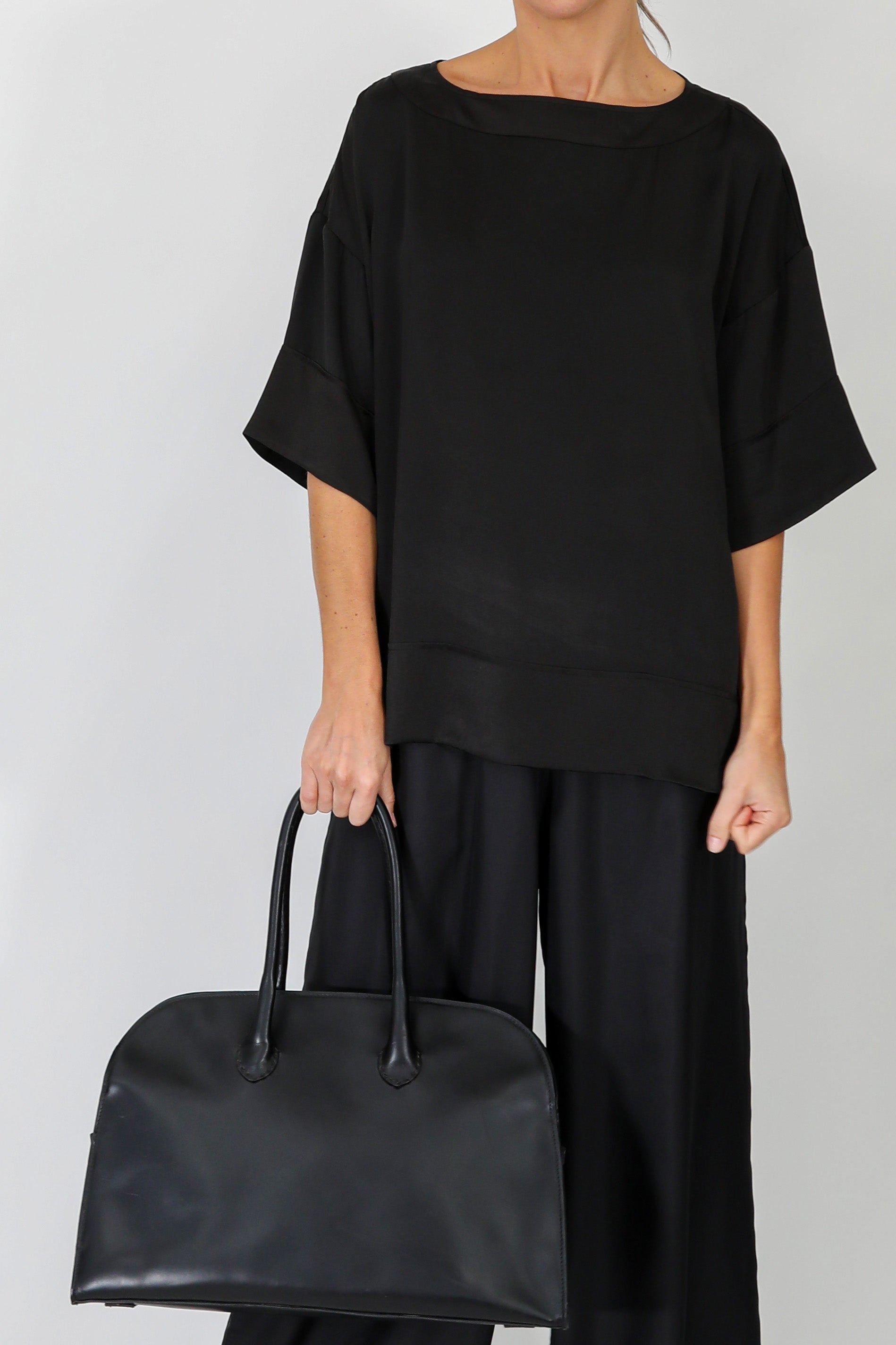 SHELLA SHORT SLEEVE BLOUSE IN BLACK SILK CHARMEUSE - Jarbo