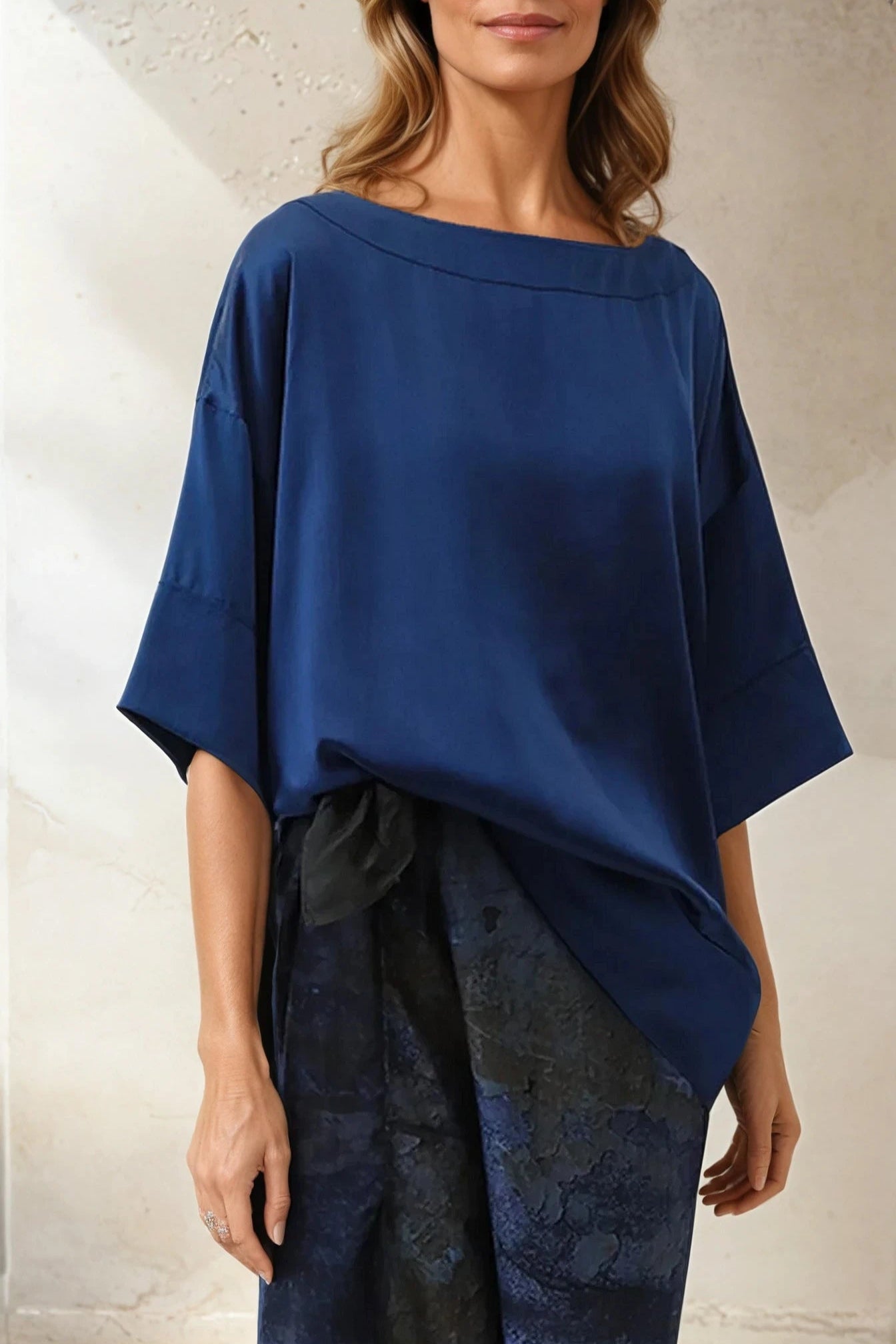 SHELLA SHORT SLEEVE BLOUSE IN SILK CHARMEUSE - Jarbo