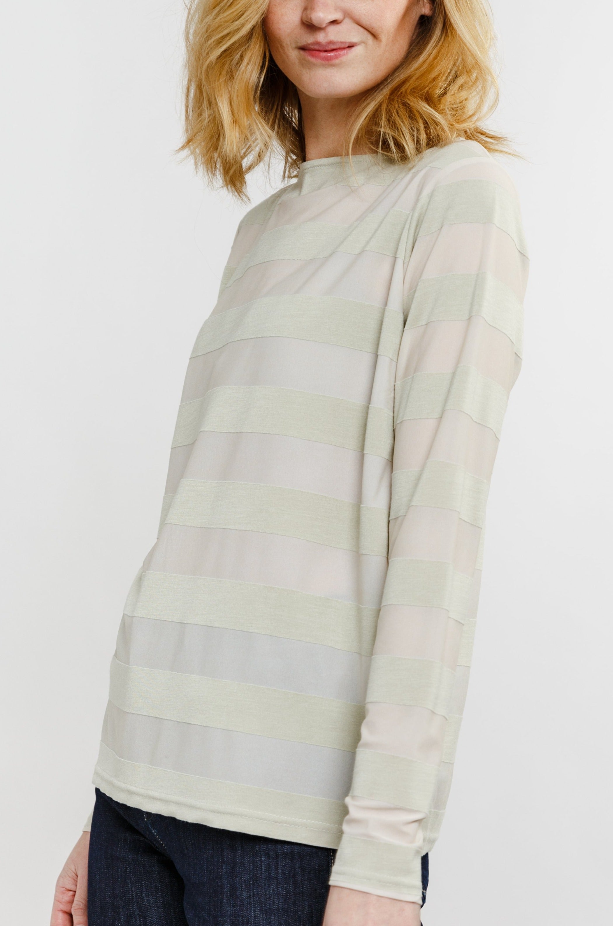 LONG SLEEVE BATEAU NECK TOP IN SOFT STRIPE STRETCH