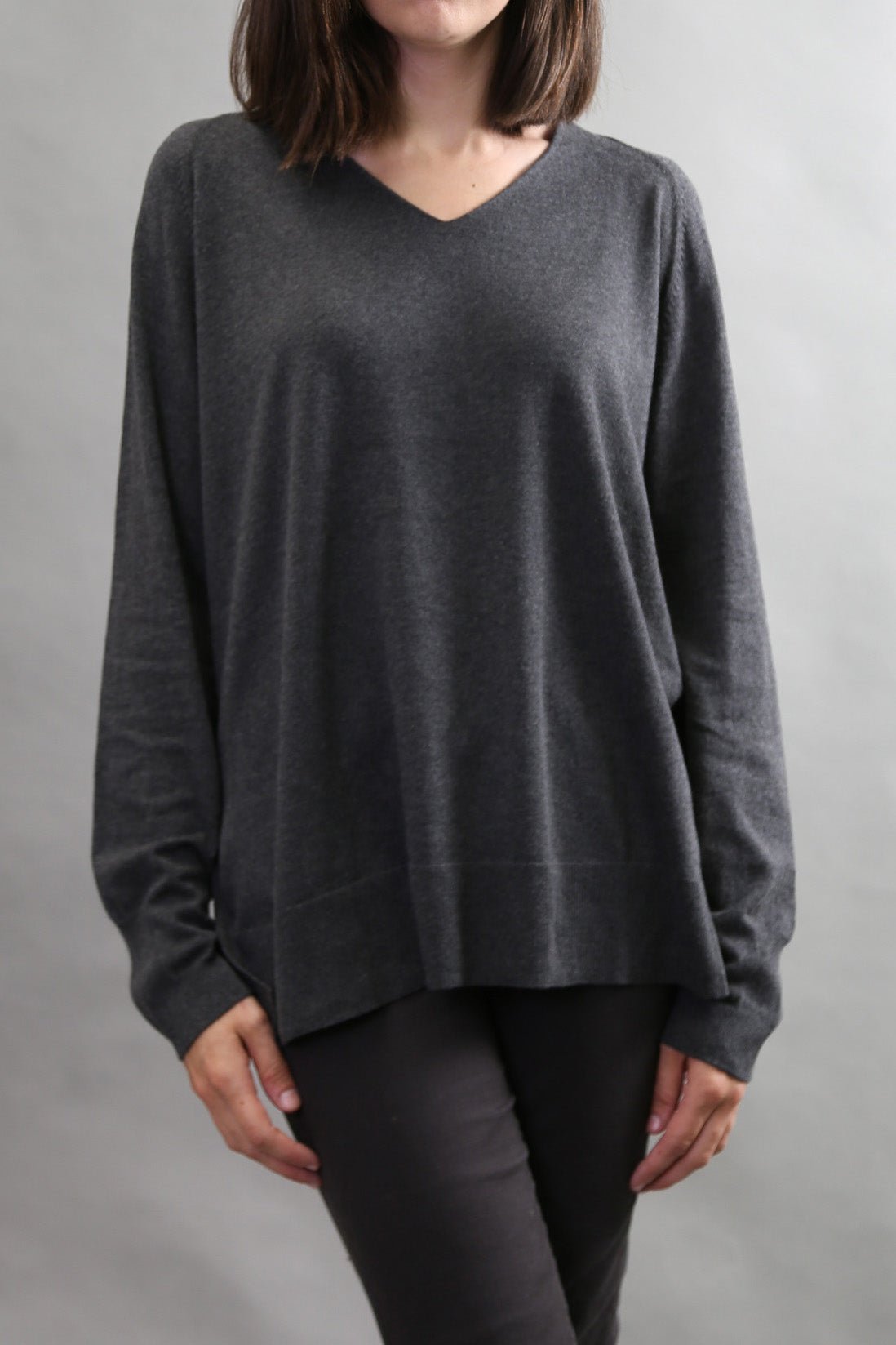 AVERY V NECK TUNIC IN DOUBLE KNIT PIMA COTTON IN CHARCOAL HEATHER - Jarbo