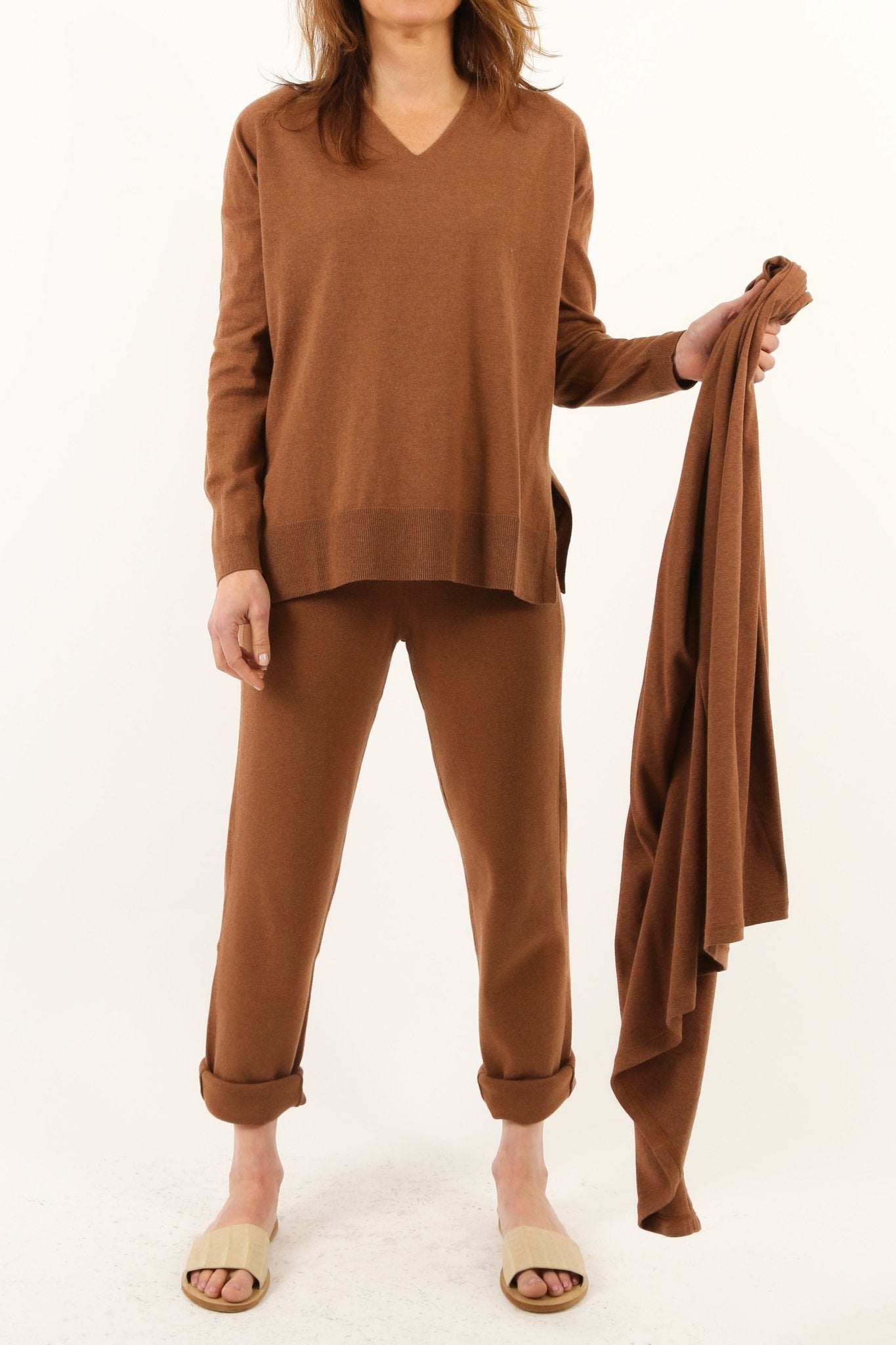 AVERY V NECK TUNIC IN DOUBLE KNIT PIMA COTTON IN SADDLE BROWN HEATHER - Jarbo