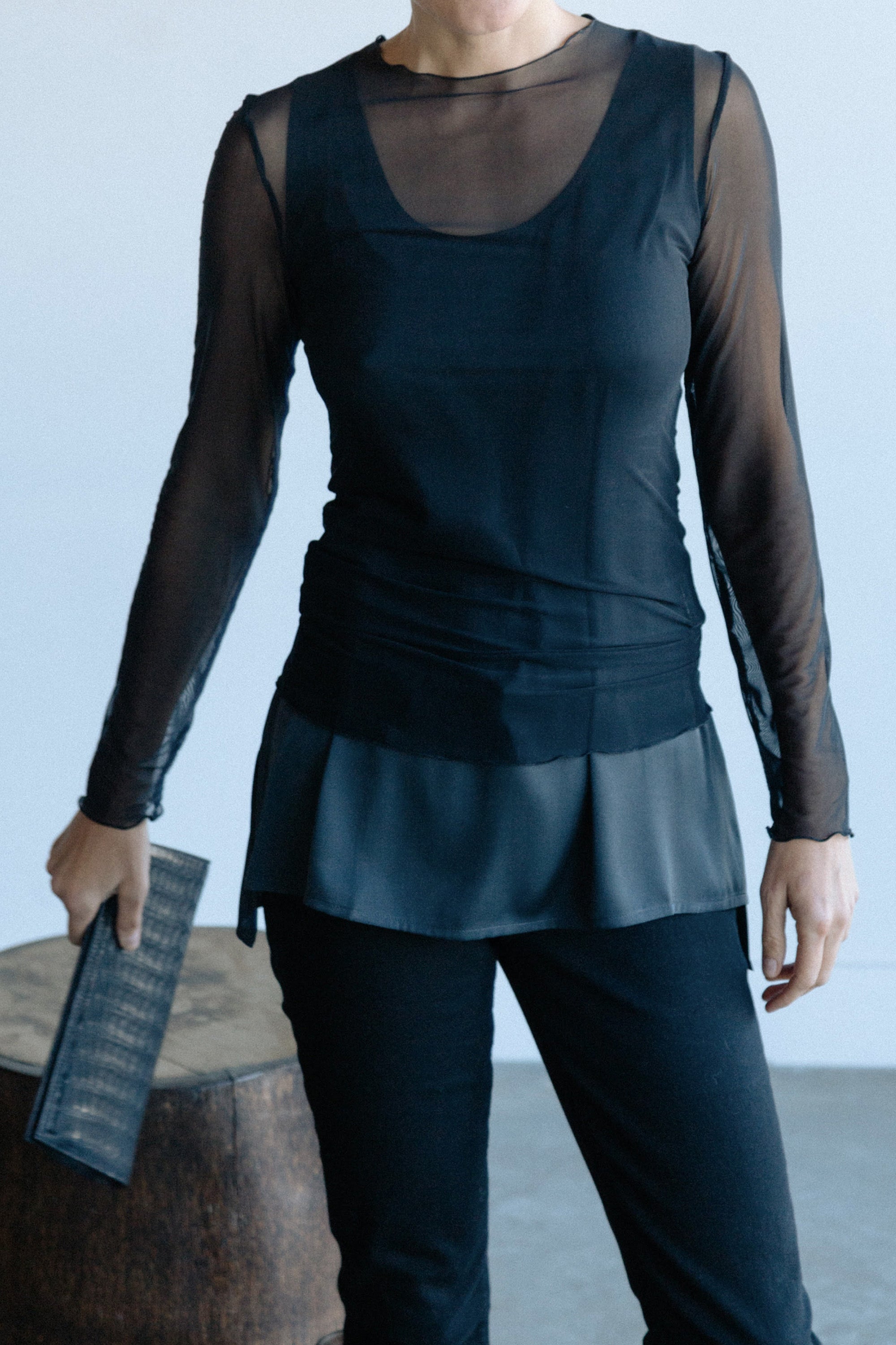 BLACK MESH LONG SLEEVE HIGH CREWNECK - Jarbo