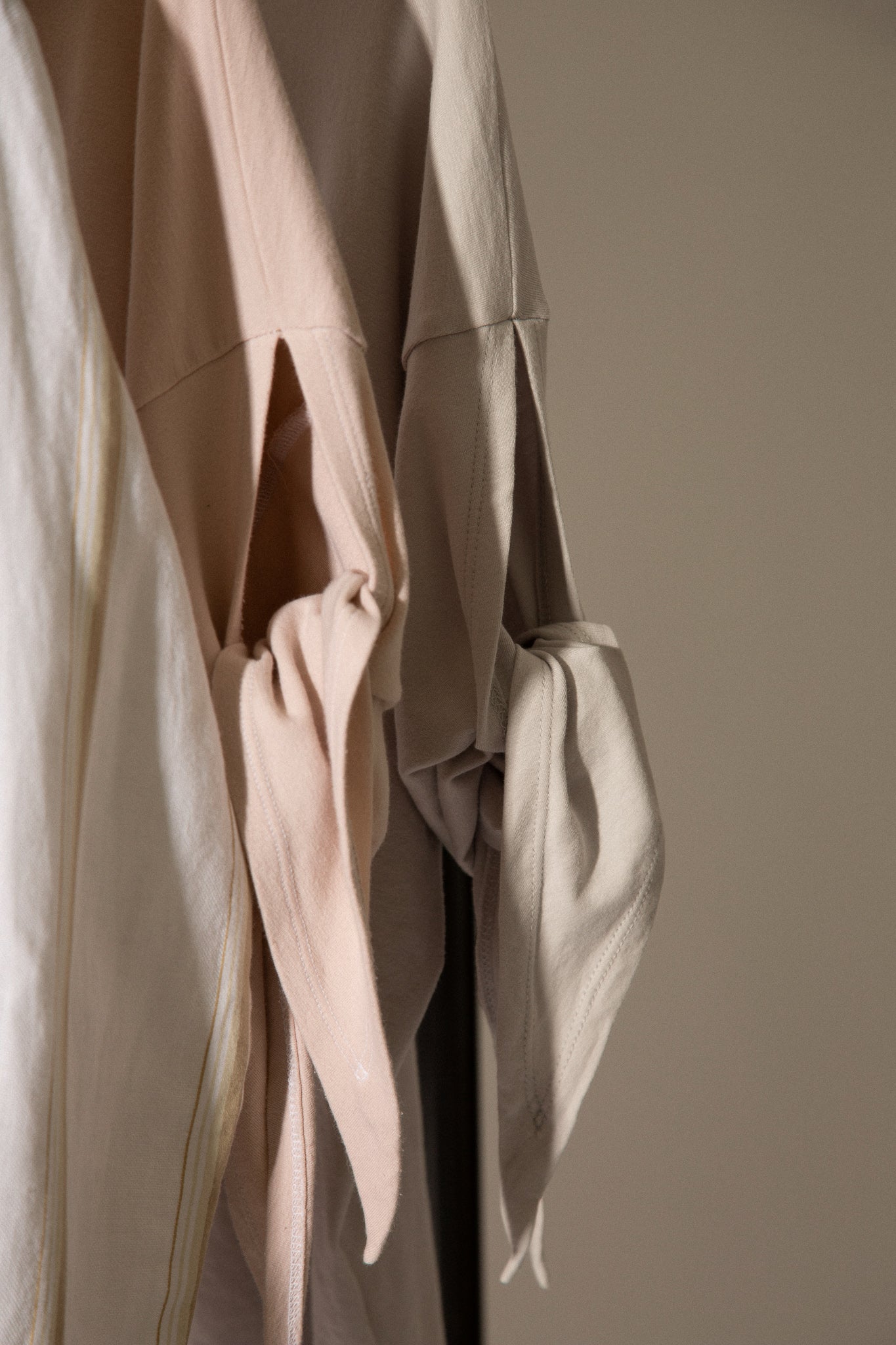 BOATNECK TIE-SLEEVE TOP IN PIMA COTTON STRETCH - Jarbo