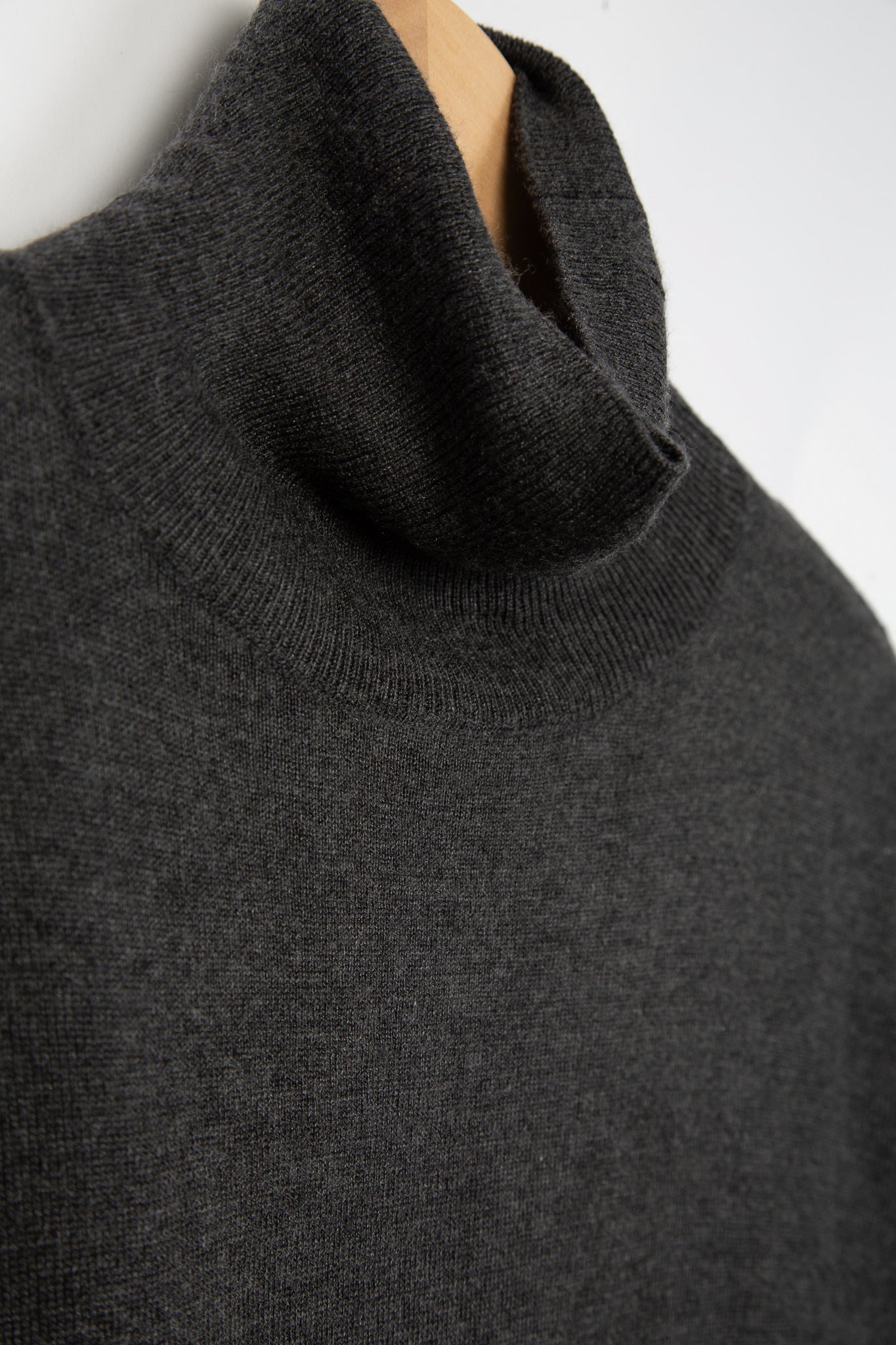 CARLOTA TURTLENECK IN FINE SILK CASHMERE BLEND - Jarbo