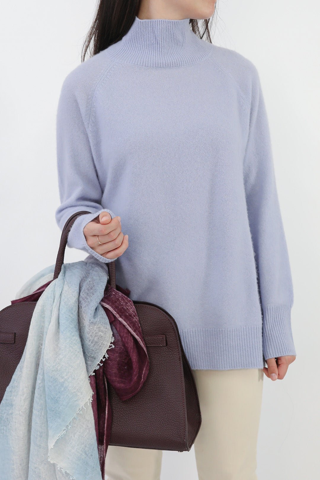 ISLAY TURTLENECK SWEATER IN ITALIAN SPUN CASHMERE SILK - Jarbo