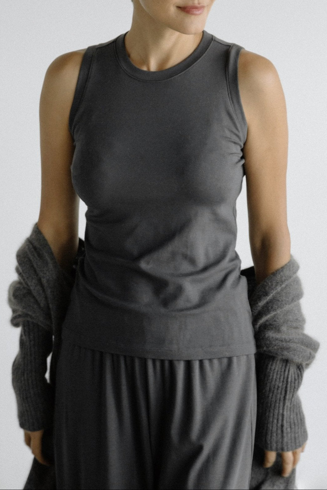 MUSCLE TANK HIGH HIP LENGTH IN PIMA COTTON - Jarbo