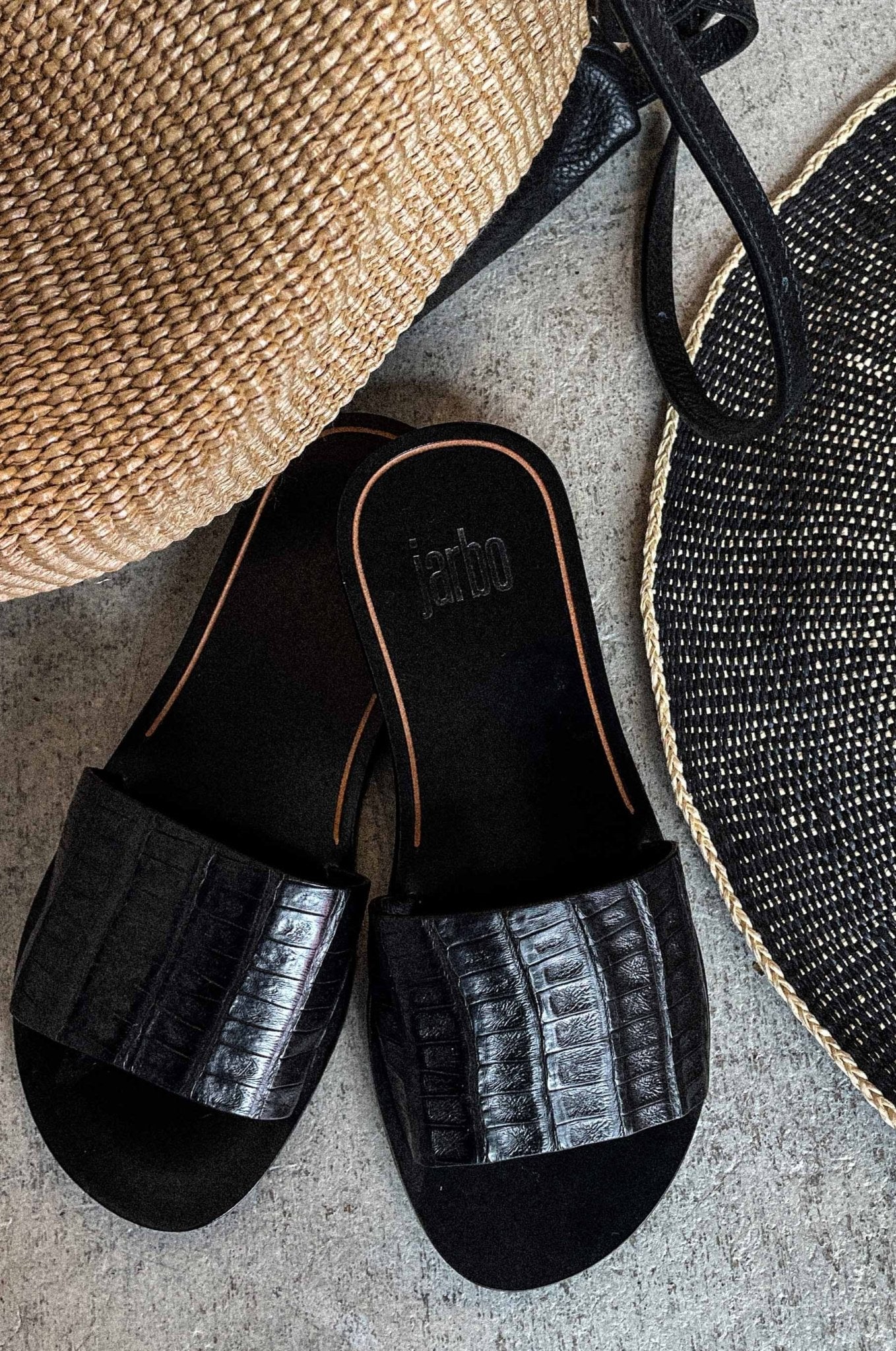 NOVARA SLIDE FLAT SANDAL - Jarbo