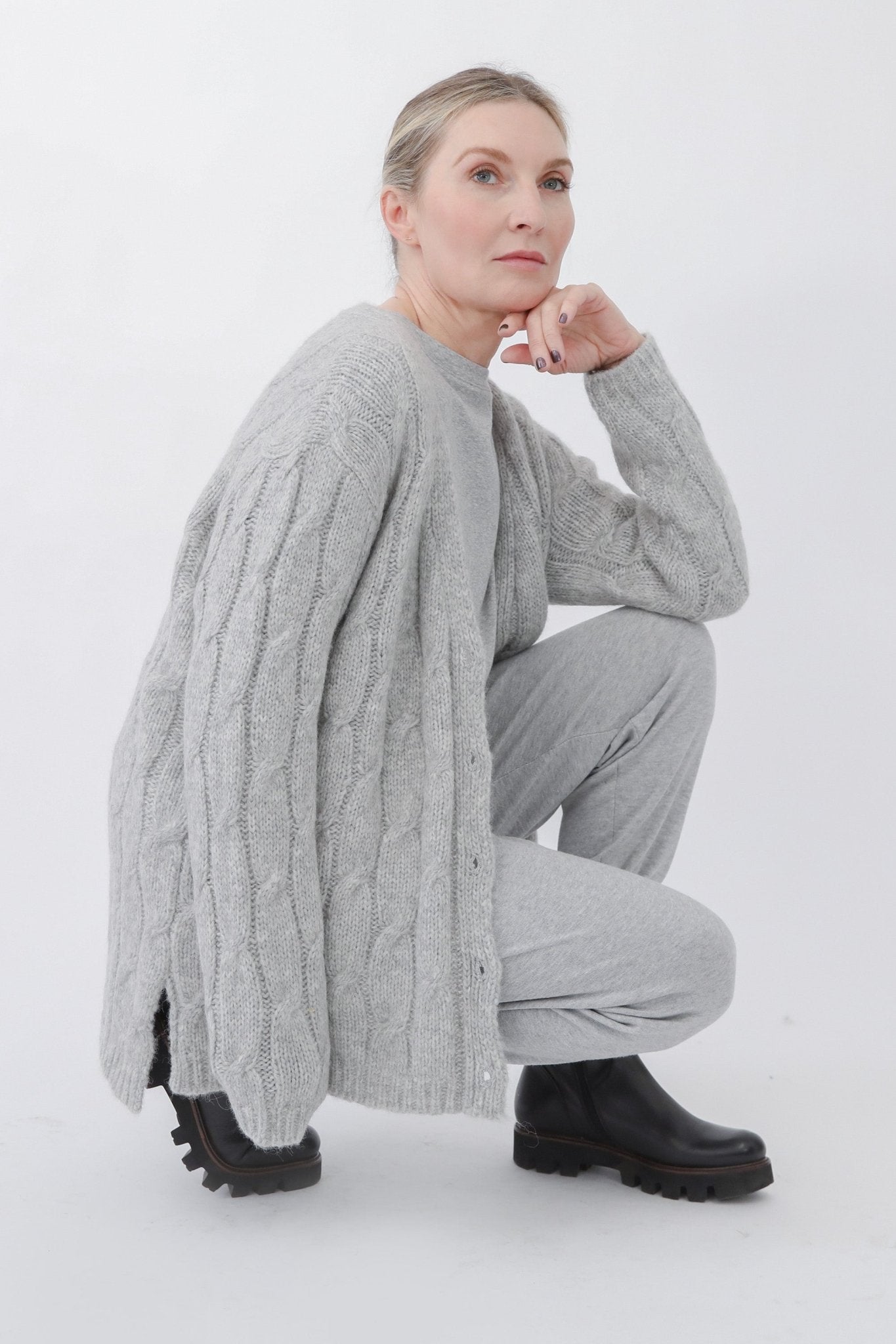 RINNOVA CABLE KNIT CARDIGAN IN BABY ALPACA AND FINE MERINO BLEND - Jarbo