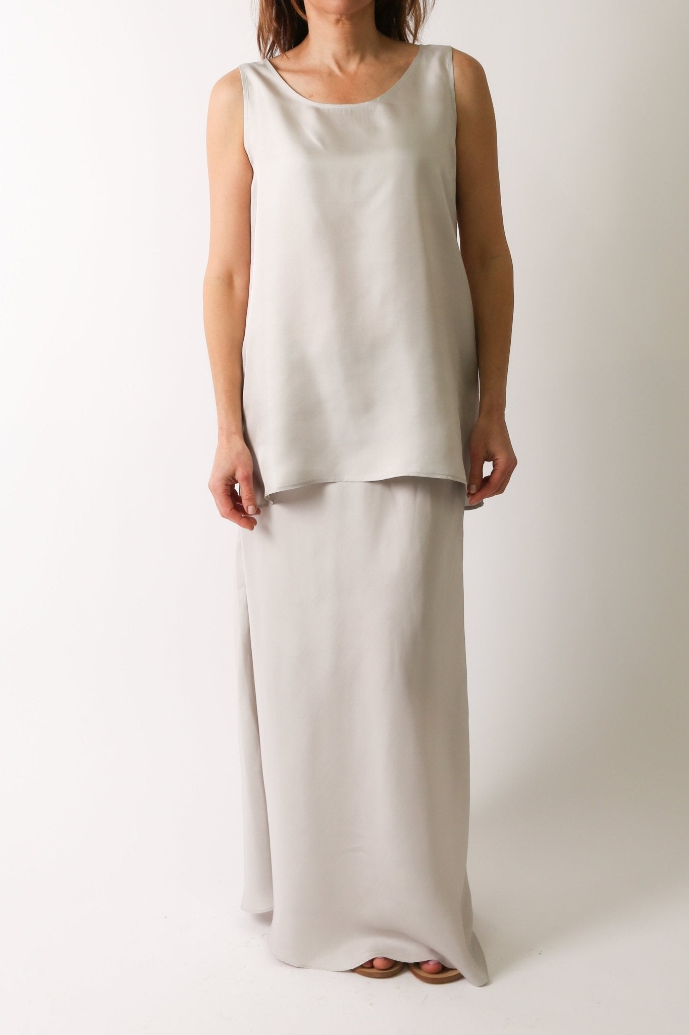 SABINA SILK TWILL TANK TOP IN SILVER - Jarbo