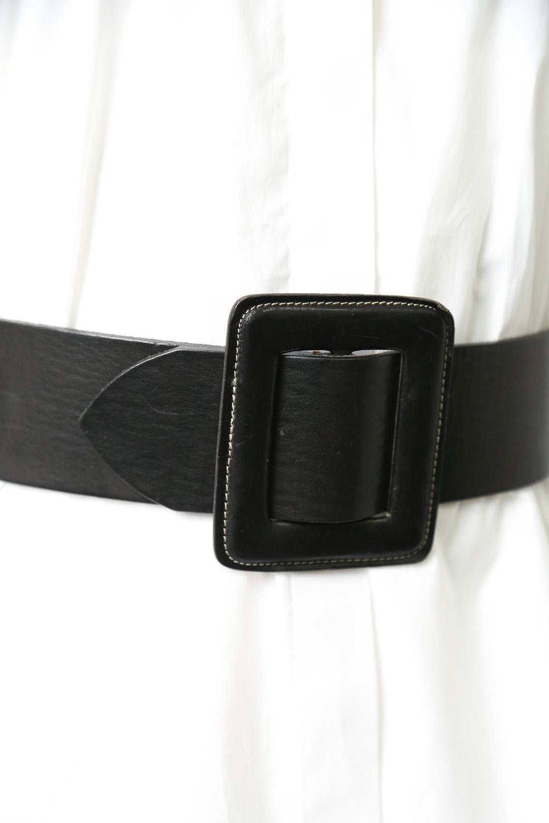 SLEEK BUCKLED WAIST BELT IN LEATHER - Jarbo