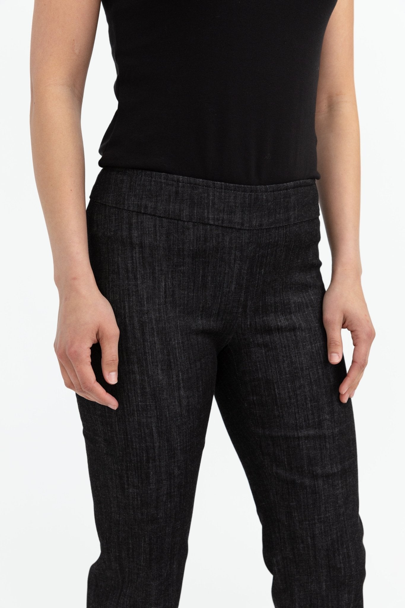 STRAIGHT LEG PULL-ON PANT IN STRETCH COTTON DENIM - Jarbo