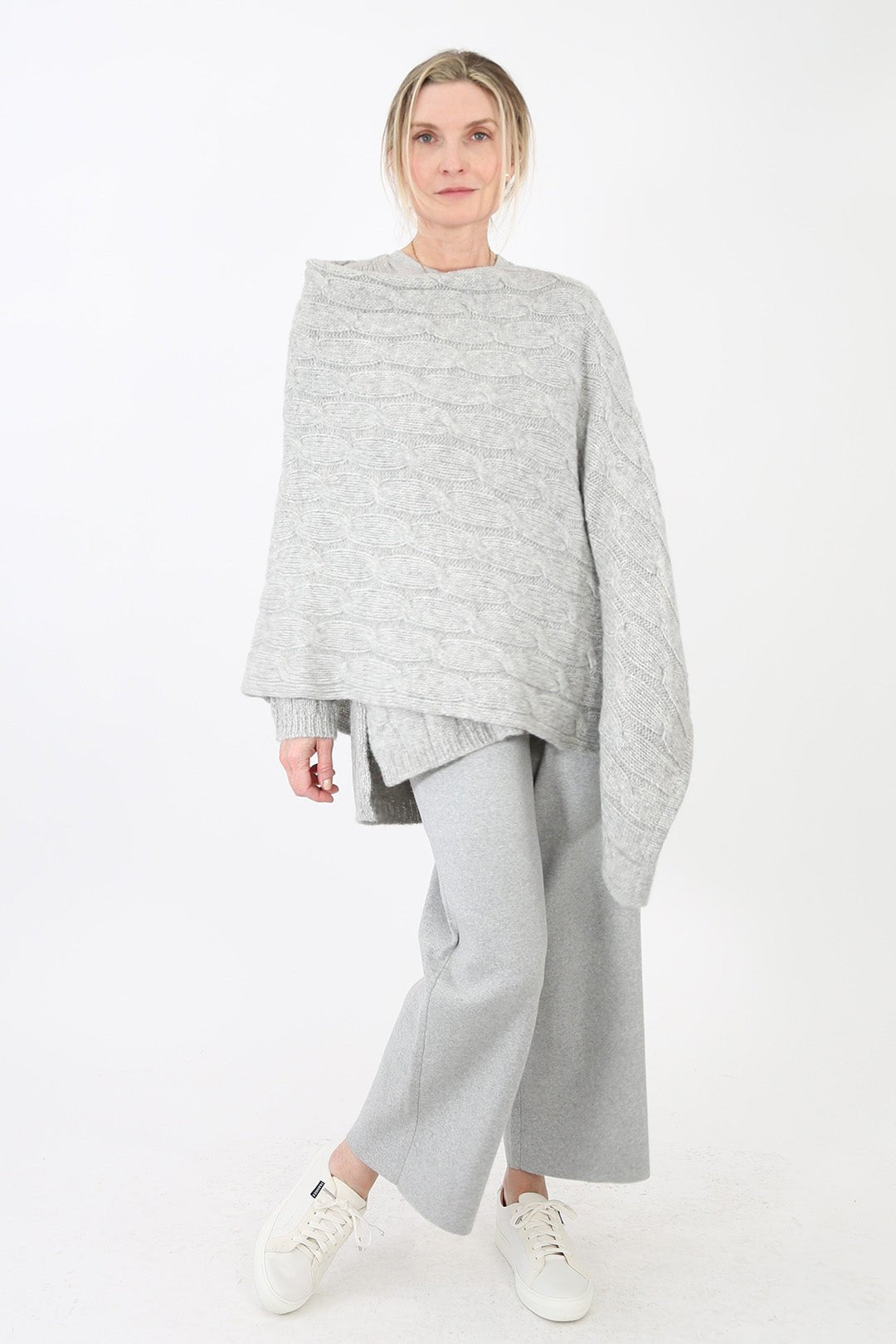 VARA CABLE KNIT IN BABY ALPACA AND FINE MERINO BLEND - Jarbo