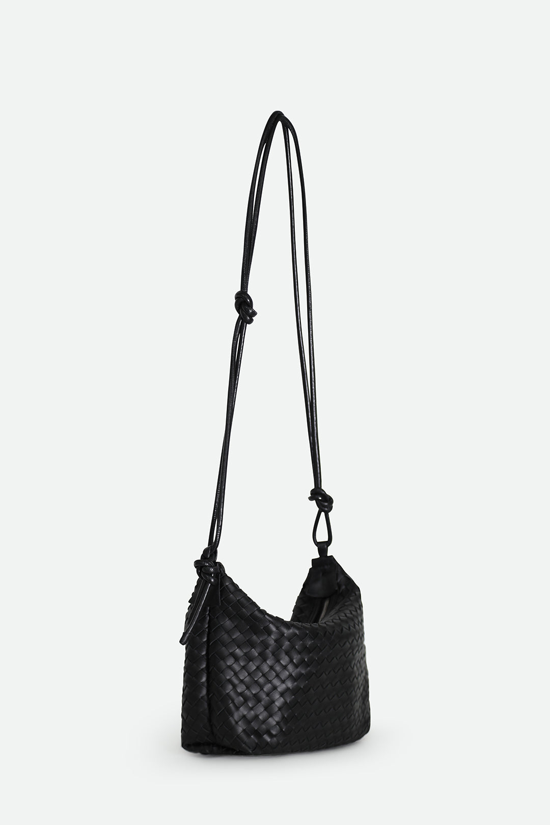 BRIATA BAG IN WOVEN LEATHER BLACK