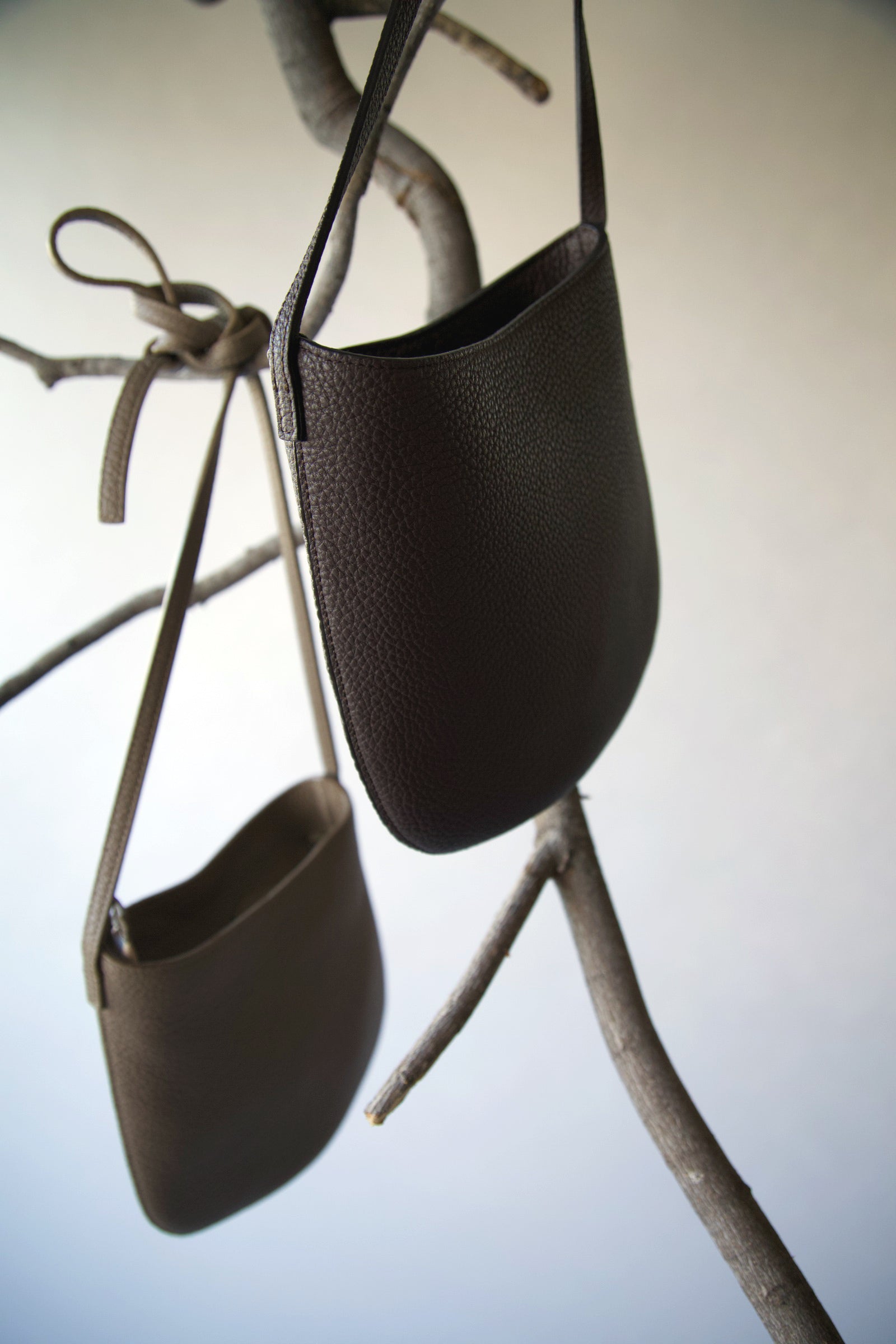 ASTRA CROSSBODY IN FRENCH CALFSKIN BLACK