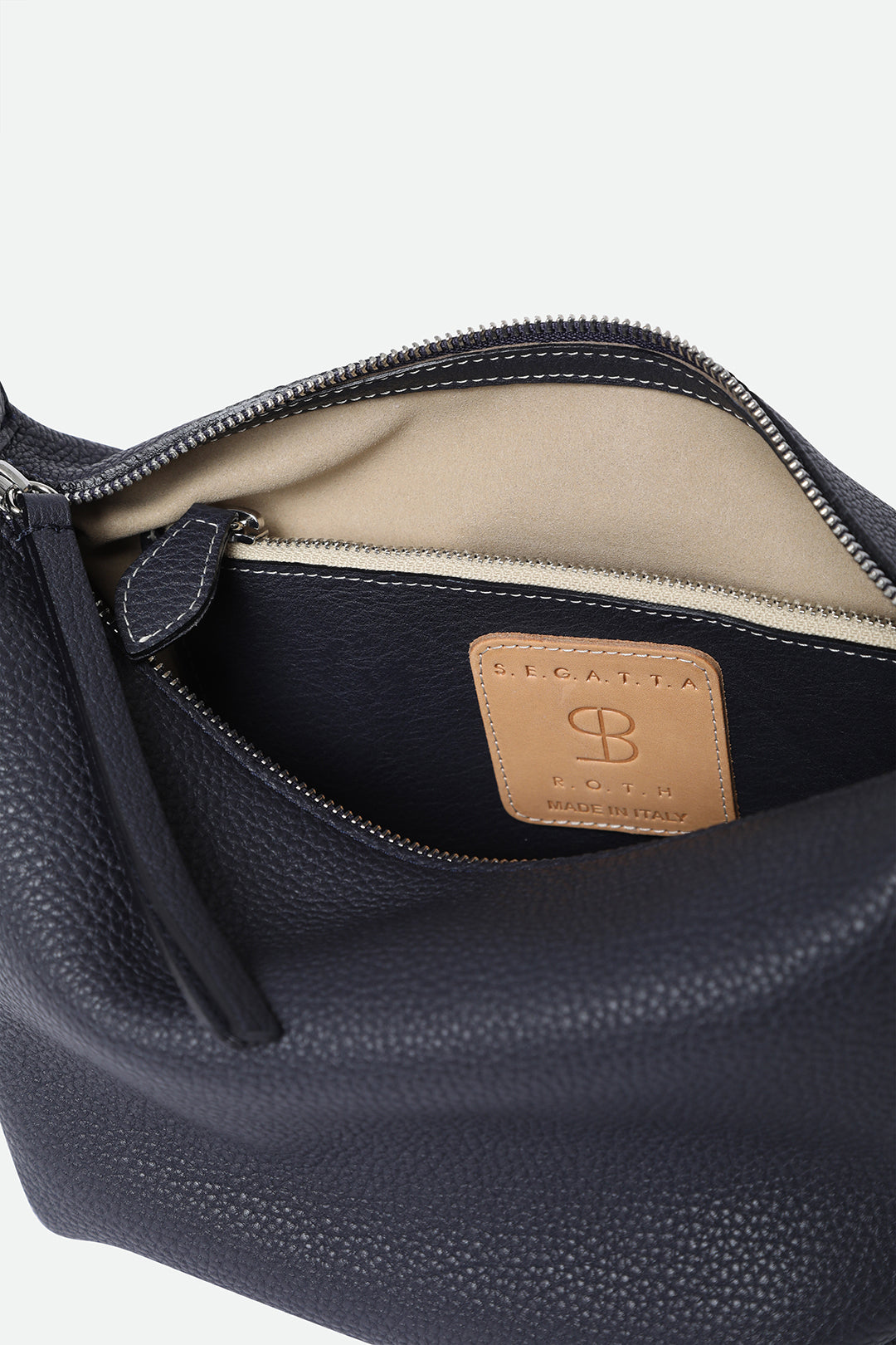 RAVELLO ITALIAN LEATHER HANDBAG IN NAVY