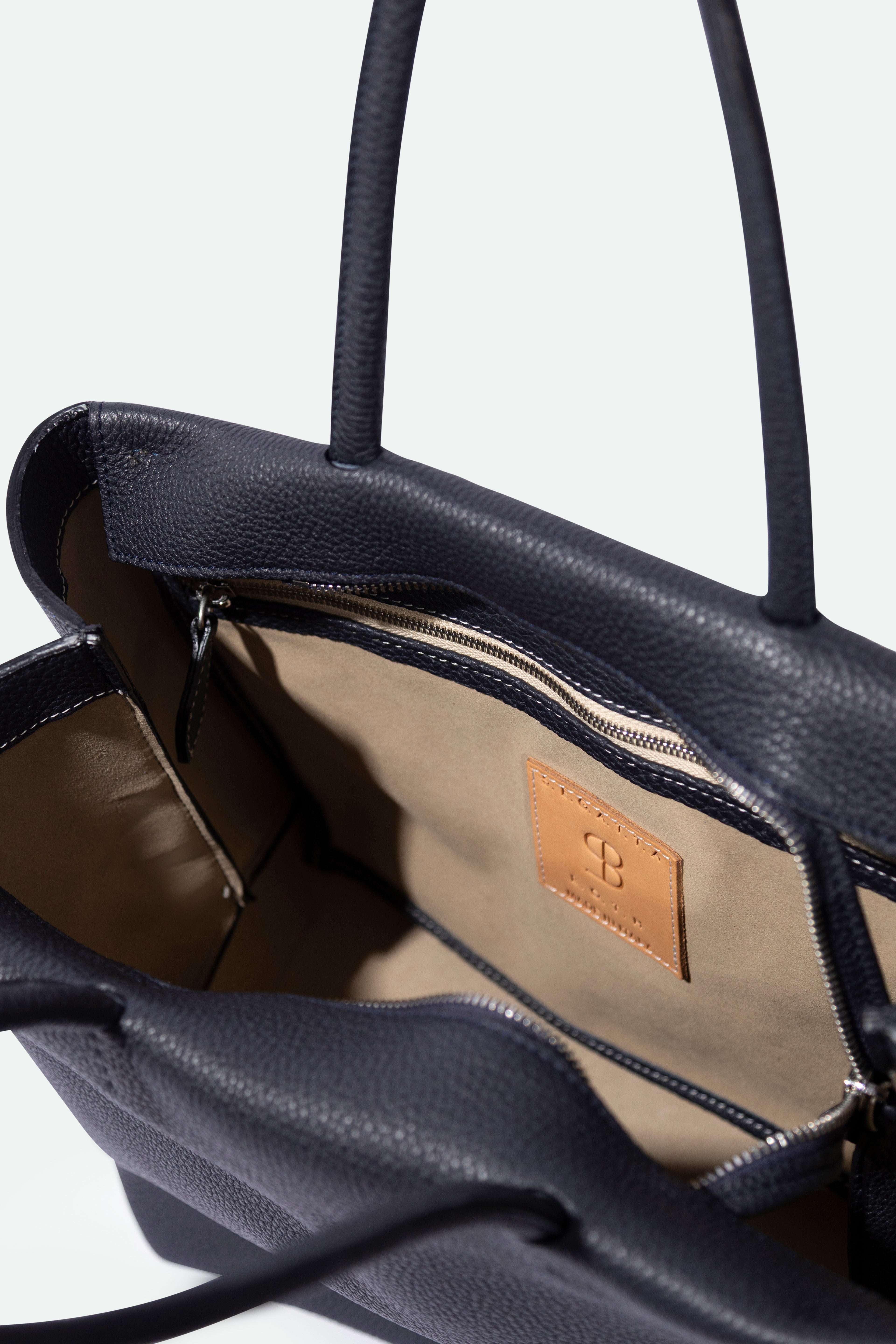 MARCEL HANDBAG IN ITALIAN LEATHER NAVY