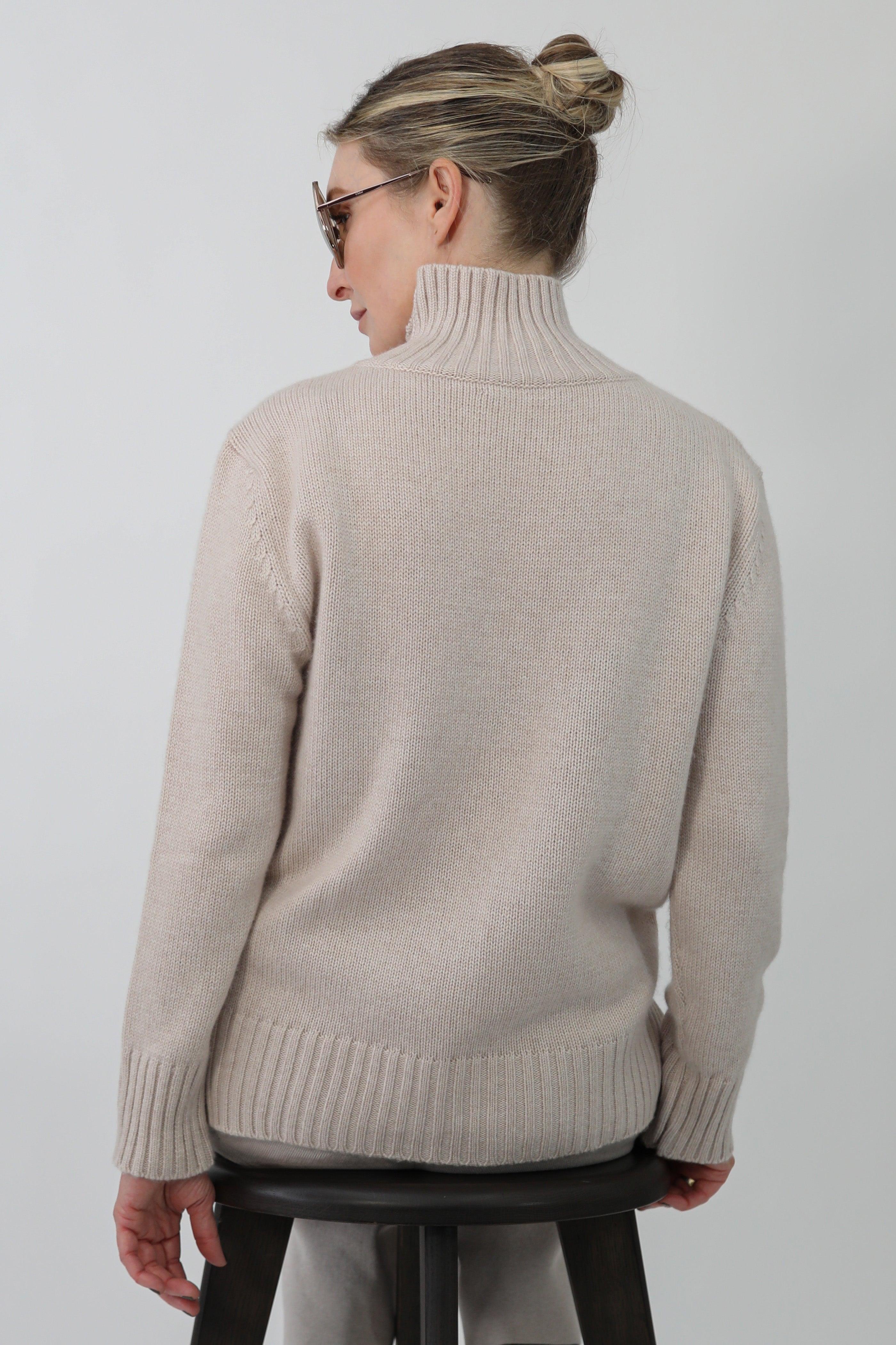BERWICK TURTLENECK SWEATER IN CASHMERE MERINO 4 PLY KNIT